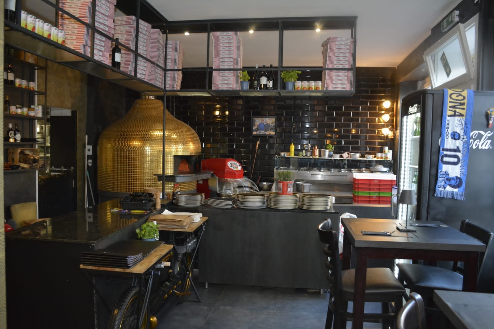 Pizzeria Made In Napoli: the place