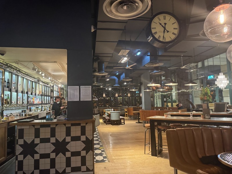 All Bar One Exchange Plaza: photo 4