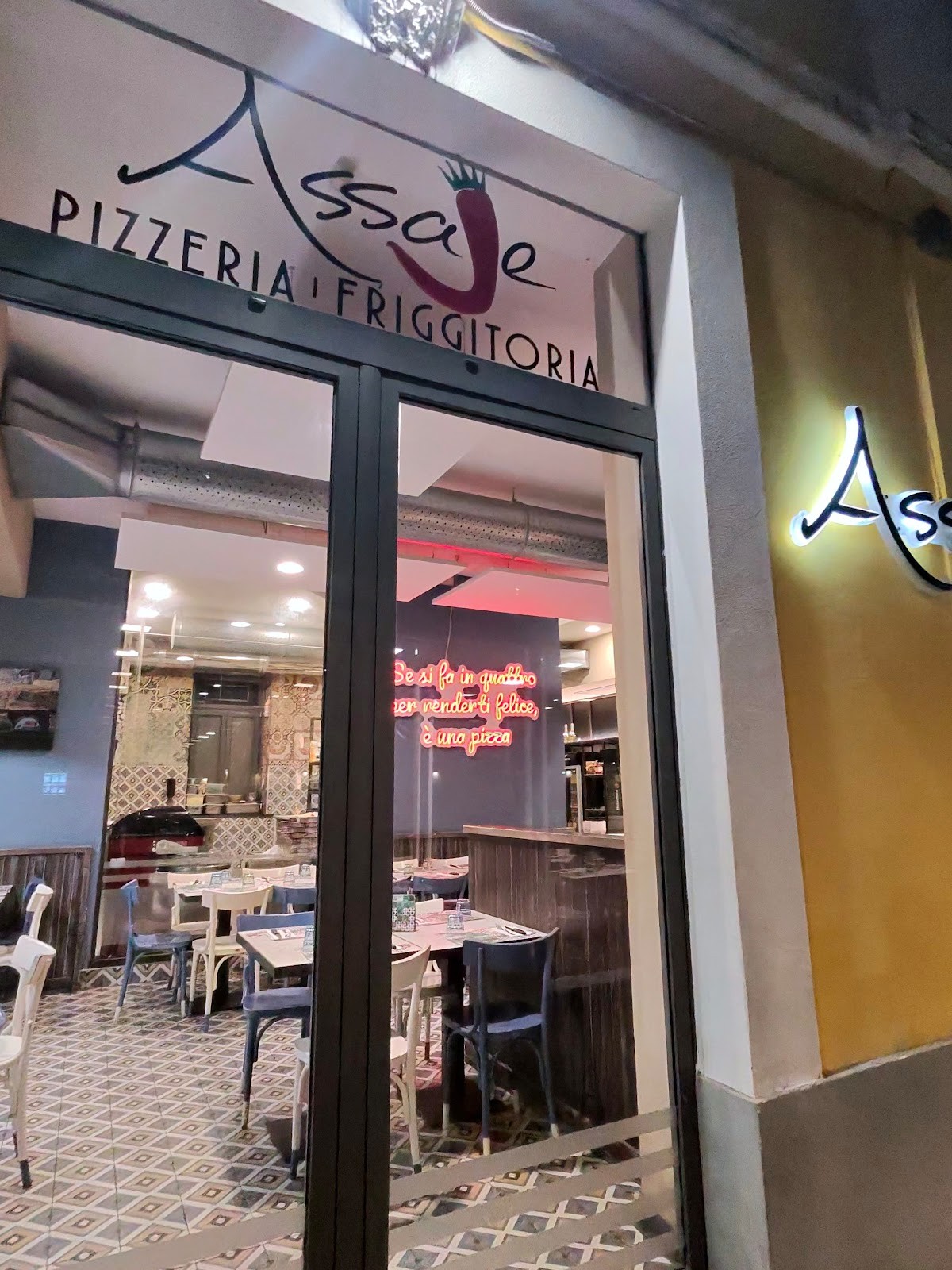 Pizzeria Assaje: the place