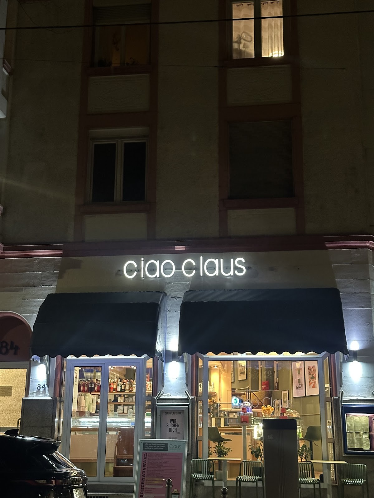 Ciao Claus Café & Bar: the place