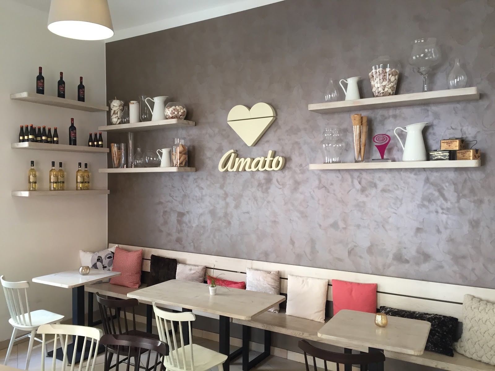 Amato Gelateria & Caffé - Letná: the place