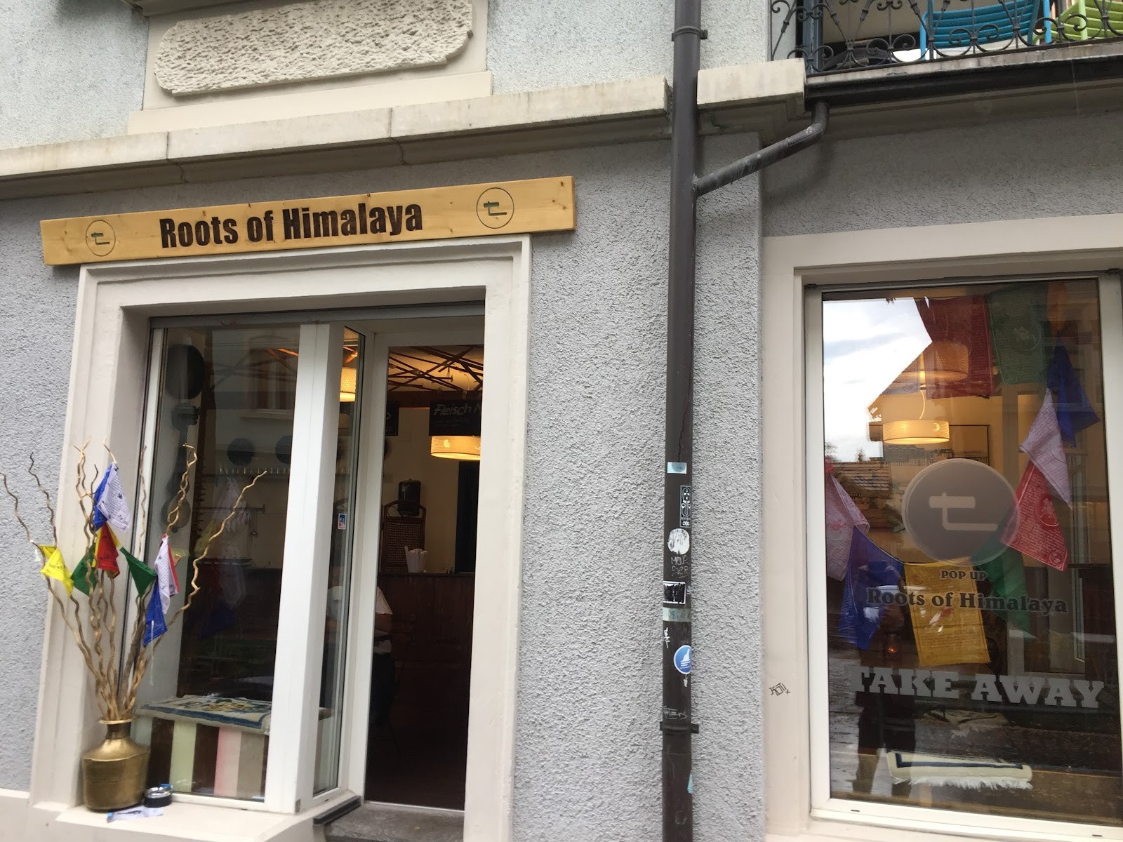 Roots of Himalaya: the place