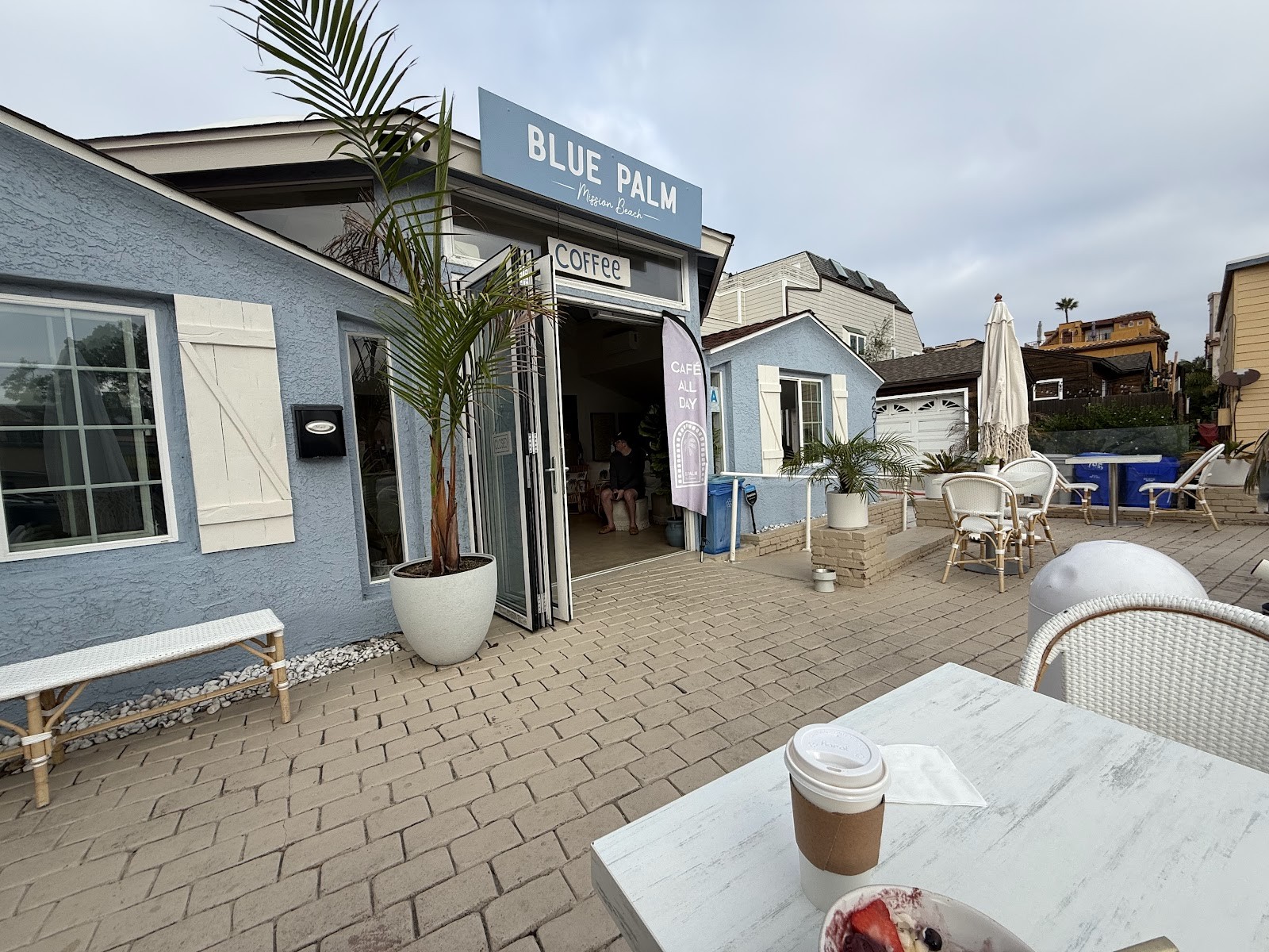 Blue Palm Mission Beach: the place