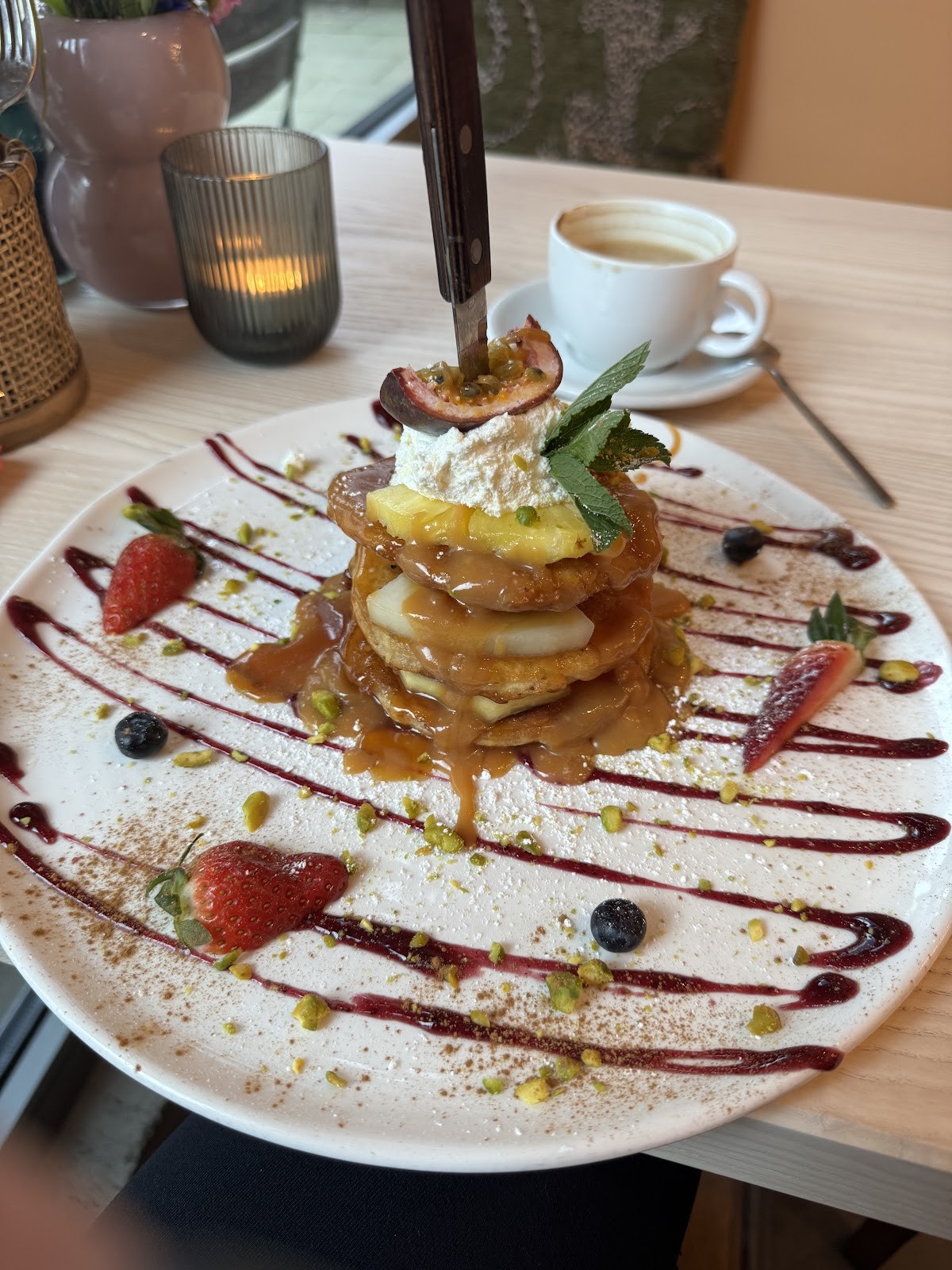 Lily Hamburg: food & drinks