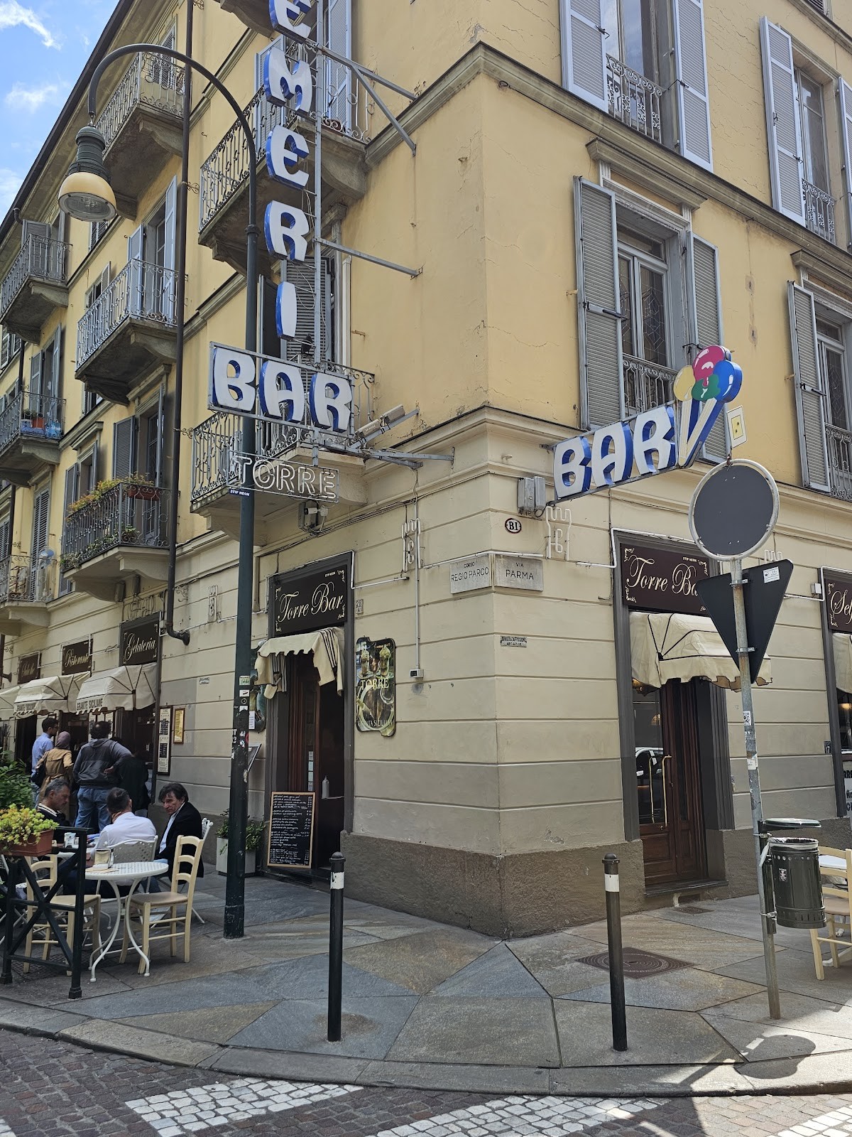 Torre Cremeria Bar: the place