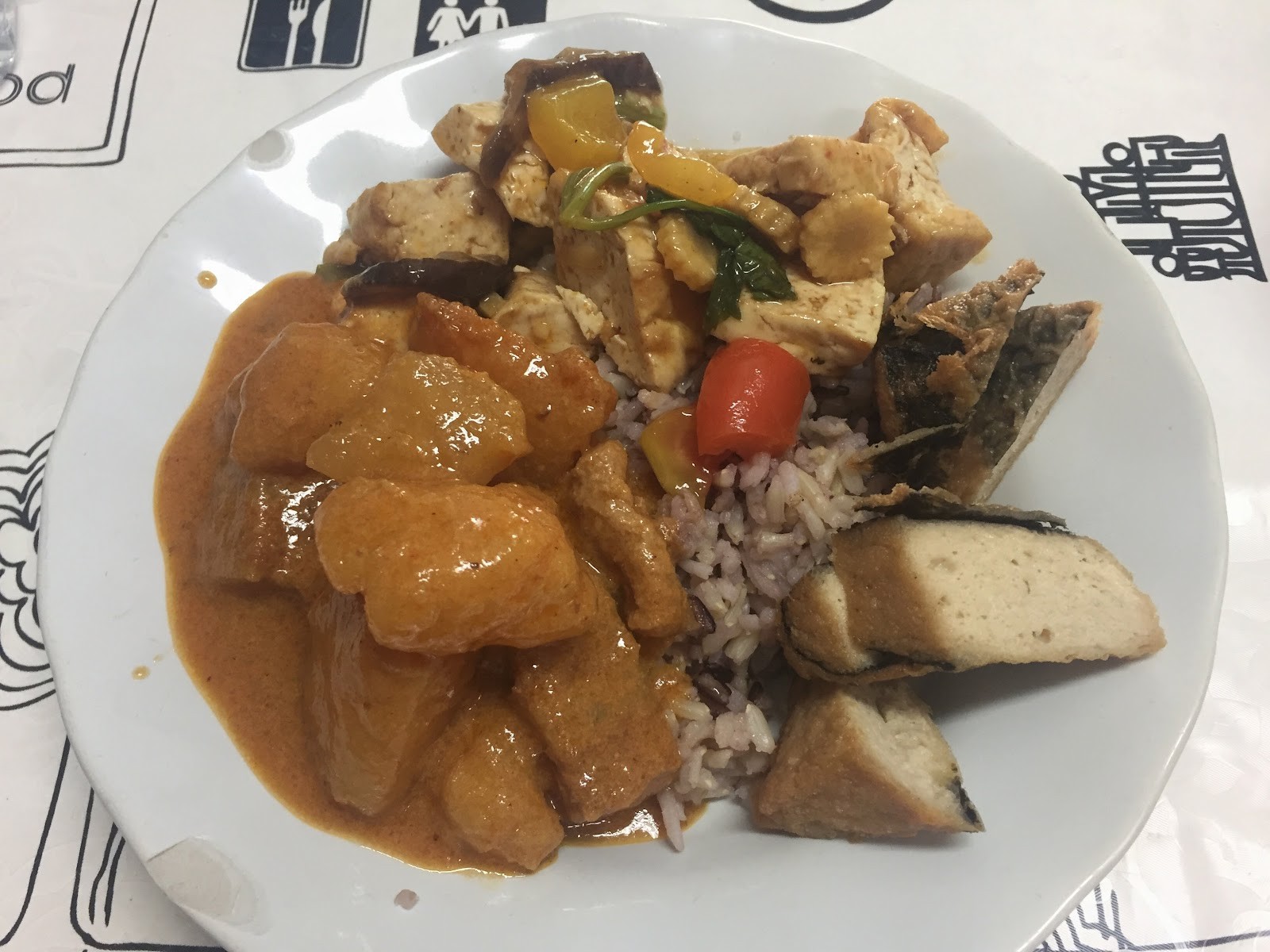 Vegetarian Restaurant (ร้านเจ): food & drinks
