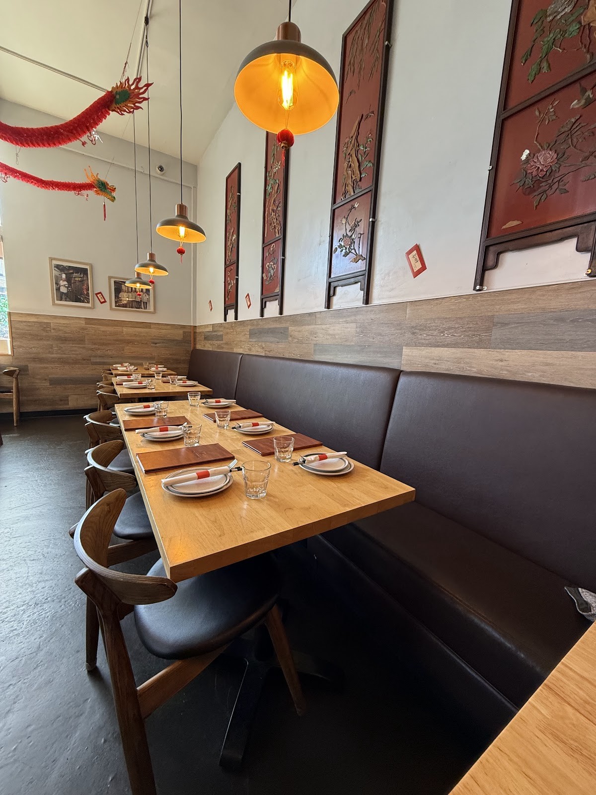 YH - Beijing Duck House 颐和北京烤鴨店: the place