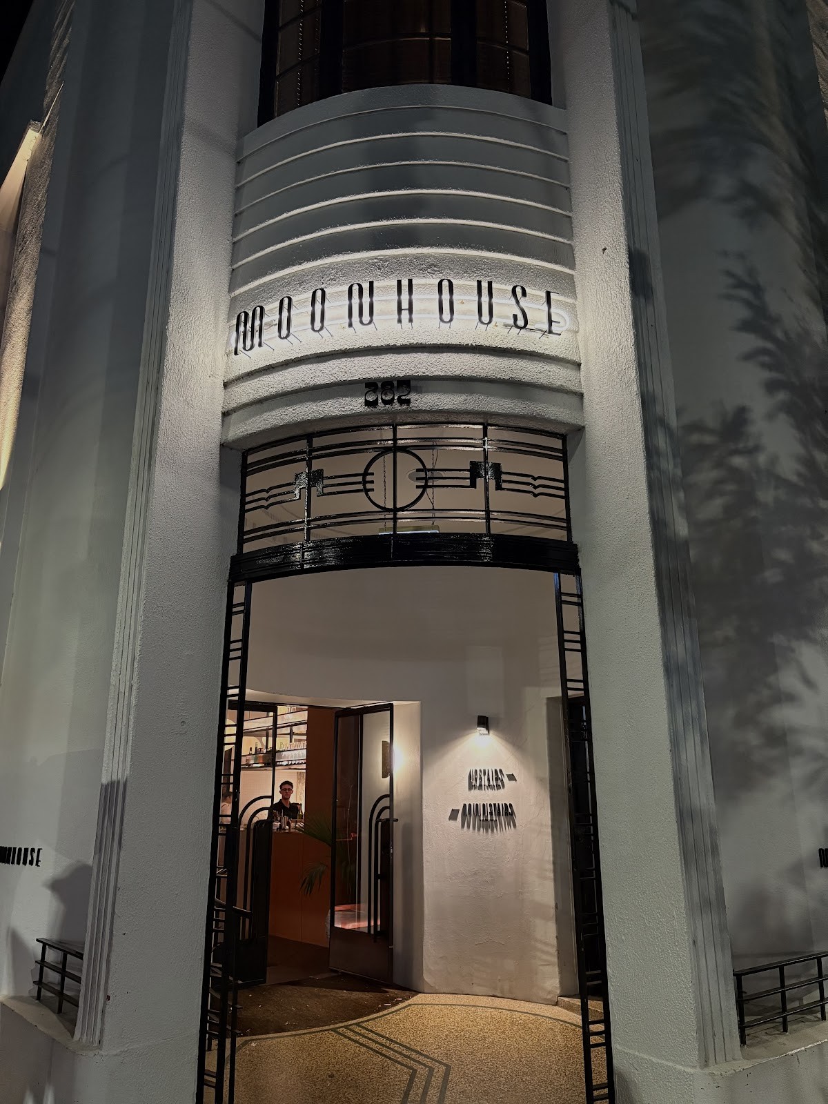 Moonhouse: the place