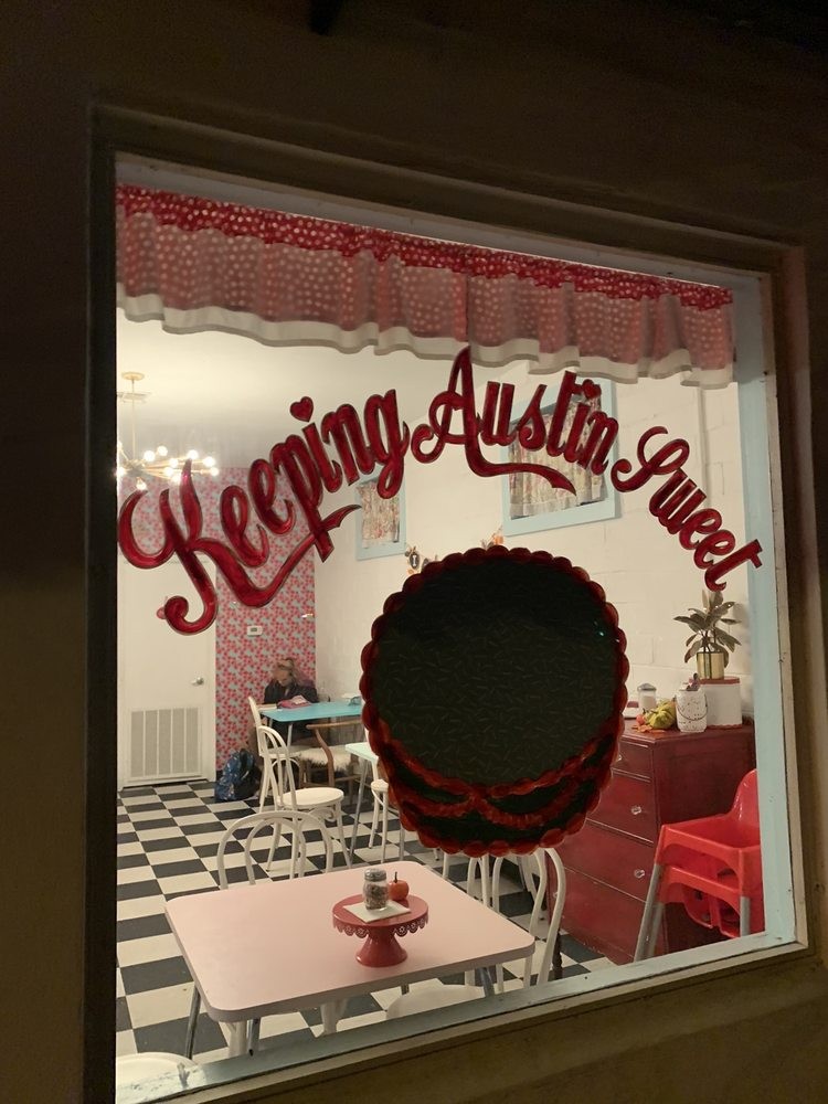 Sugar Mama's Bakeshop: the place