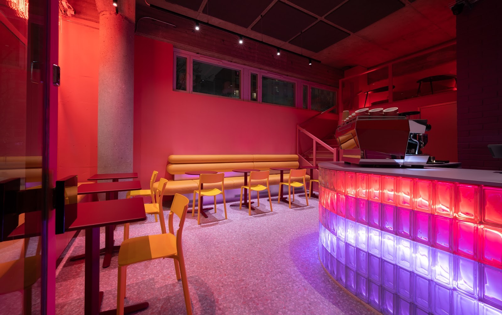 Outrun Cafe: the place