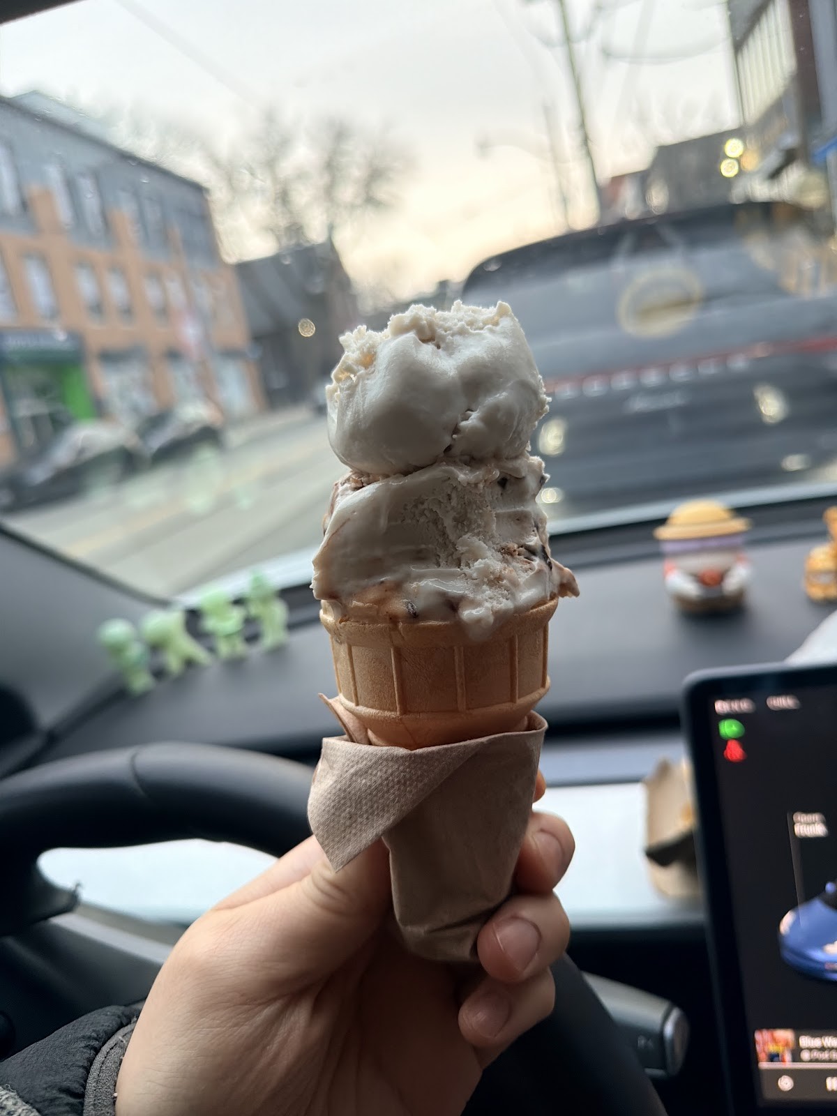 Honey's Ice Cream: food & drinks