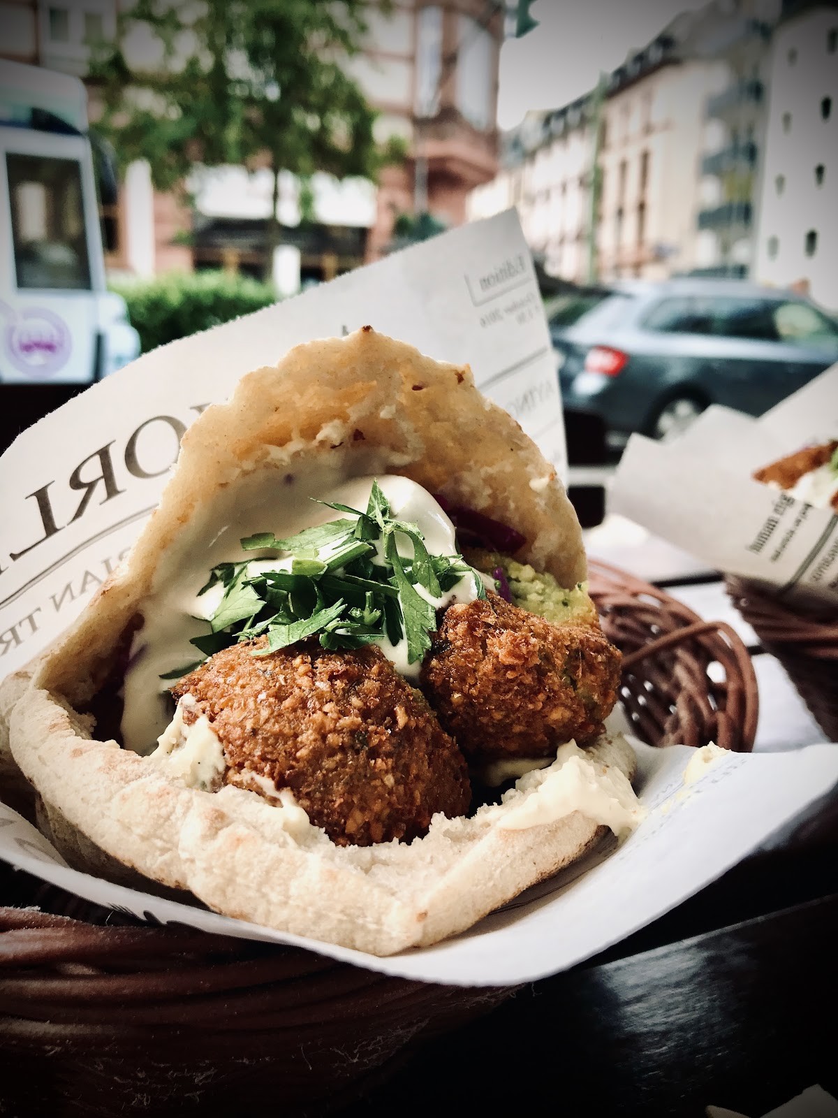 Hummus Küch': food & drinks