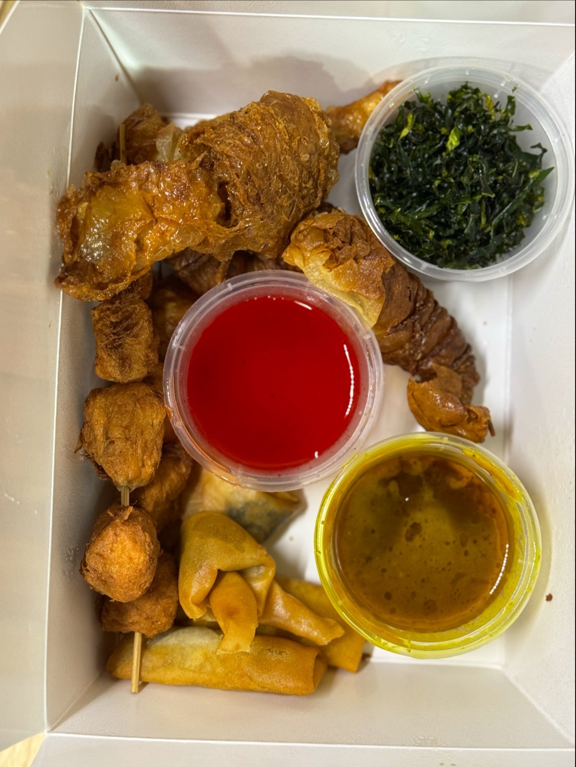 Wawin Vegan Chinese: food & drinks