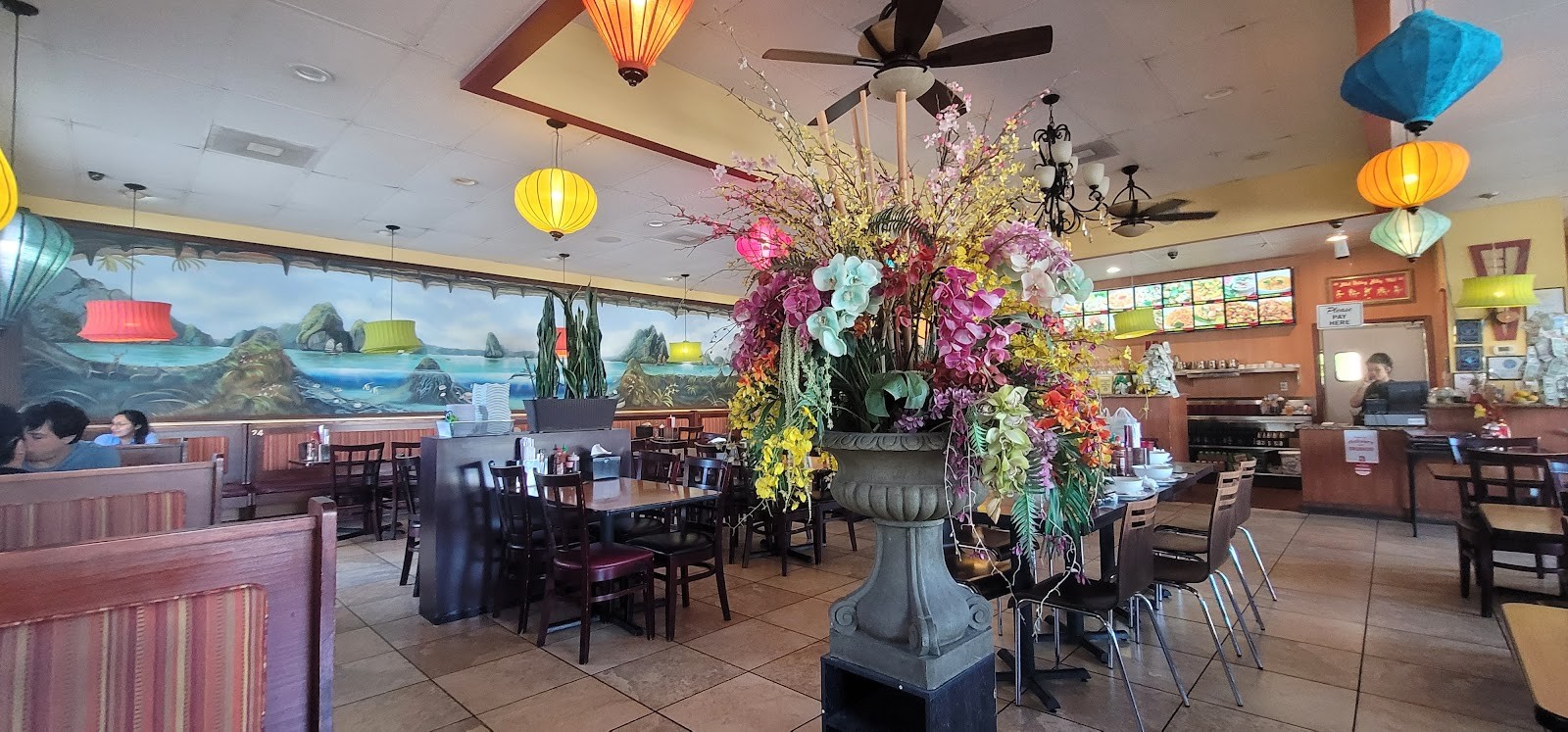 Pho Saigon Express: the place