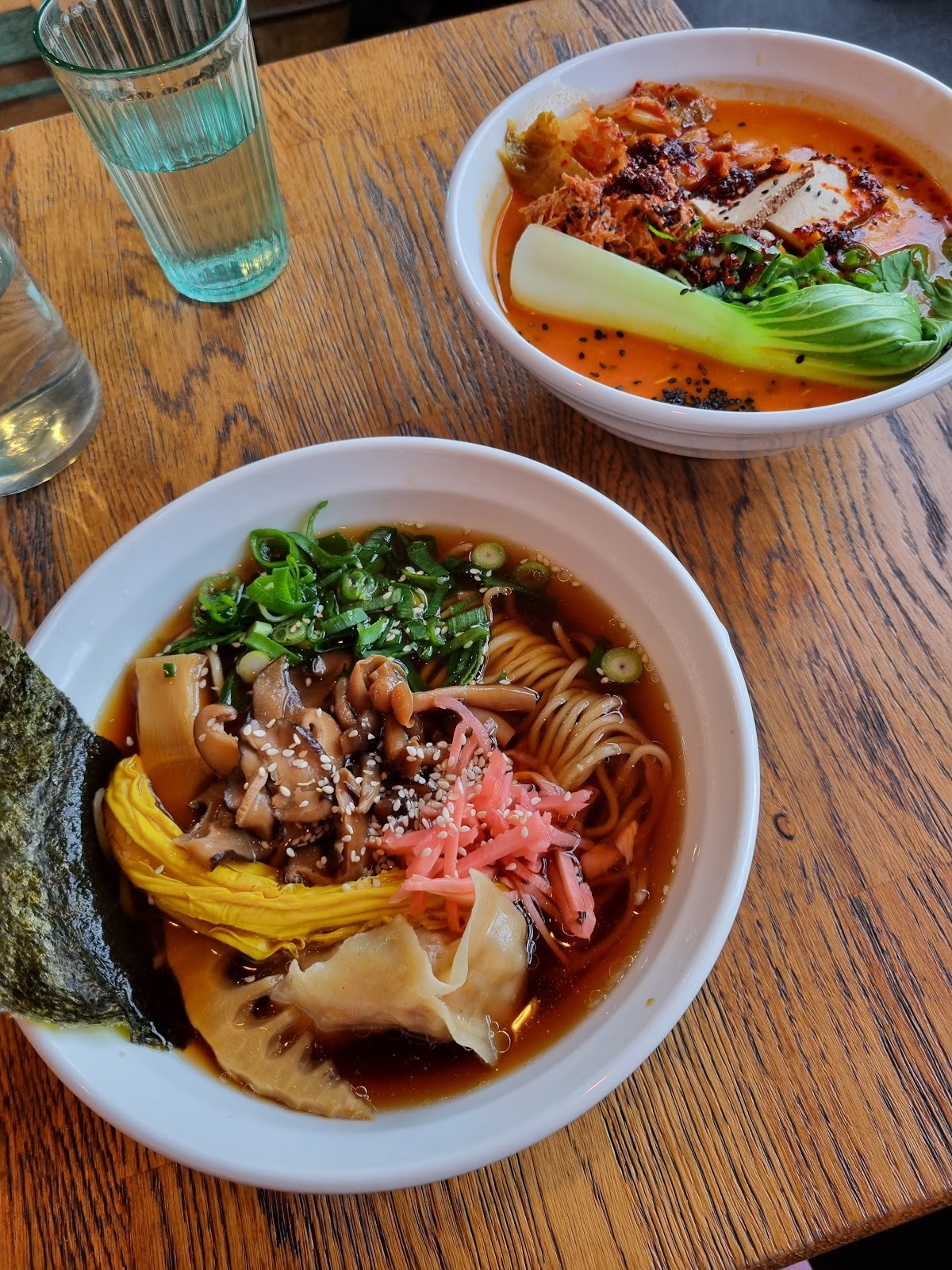 Yatta Vegan Ramen Żoliborz: food & drinks