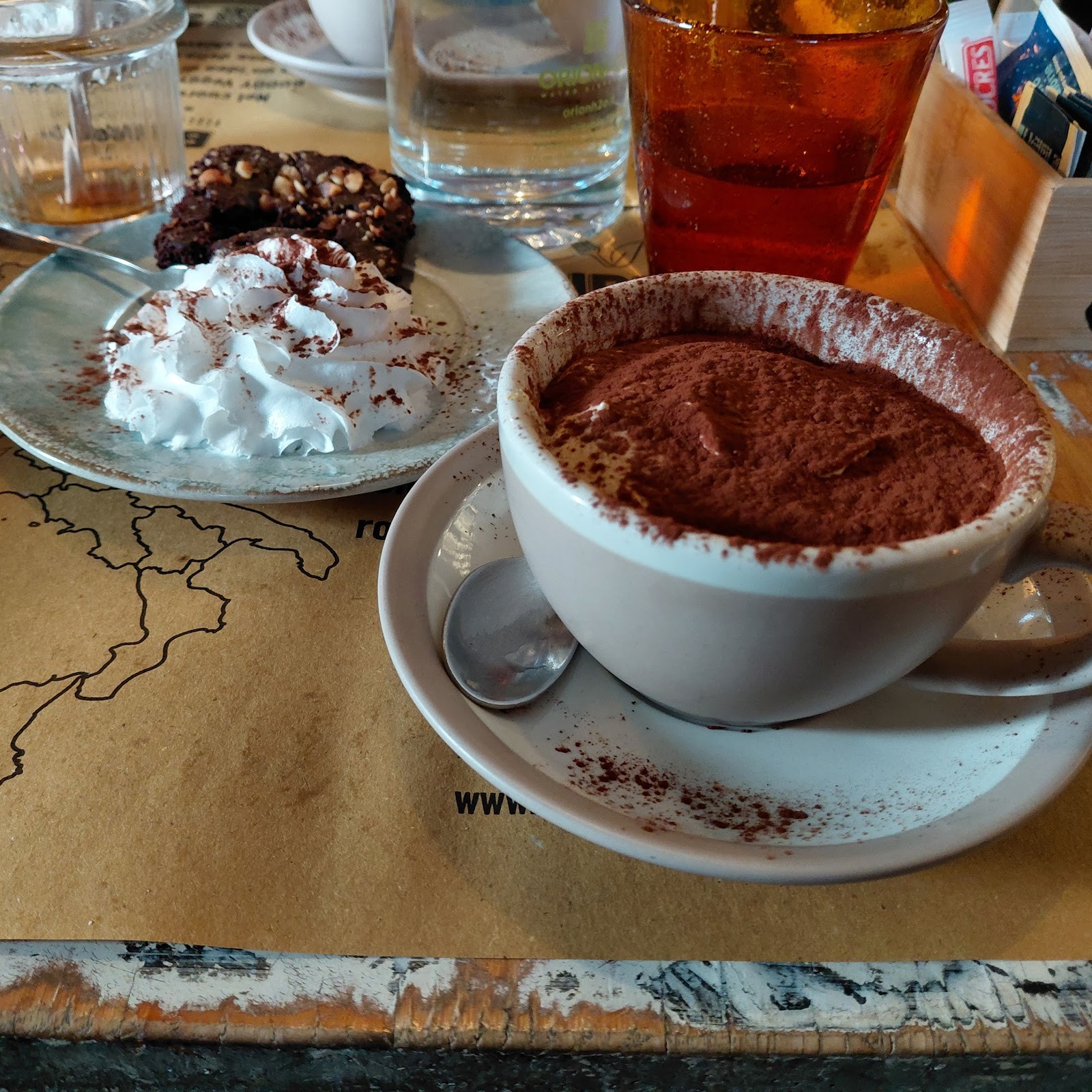 Buddy Veggy Restaurant Cafè: food & drinks