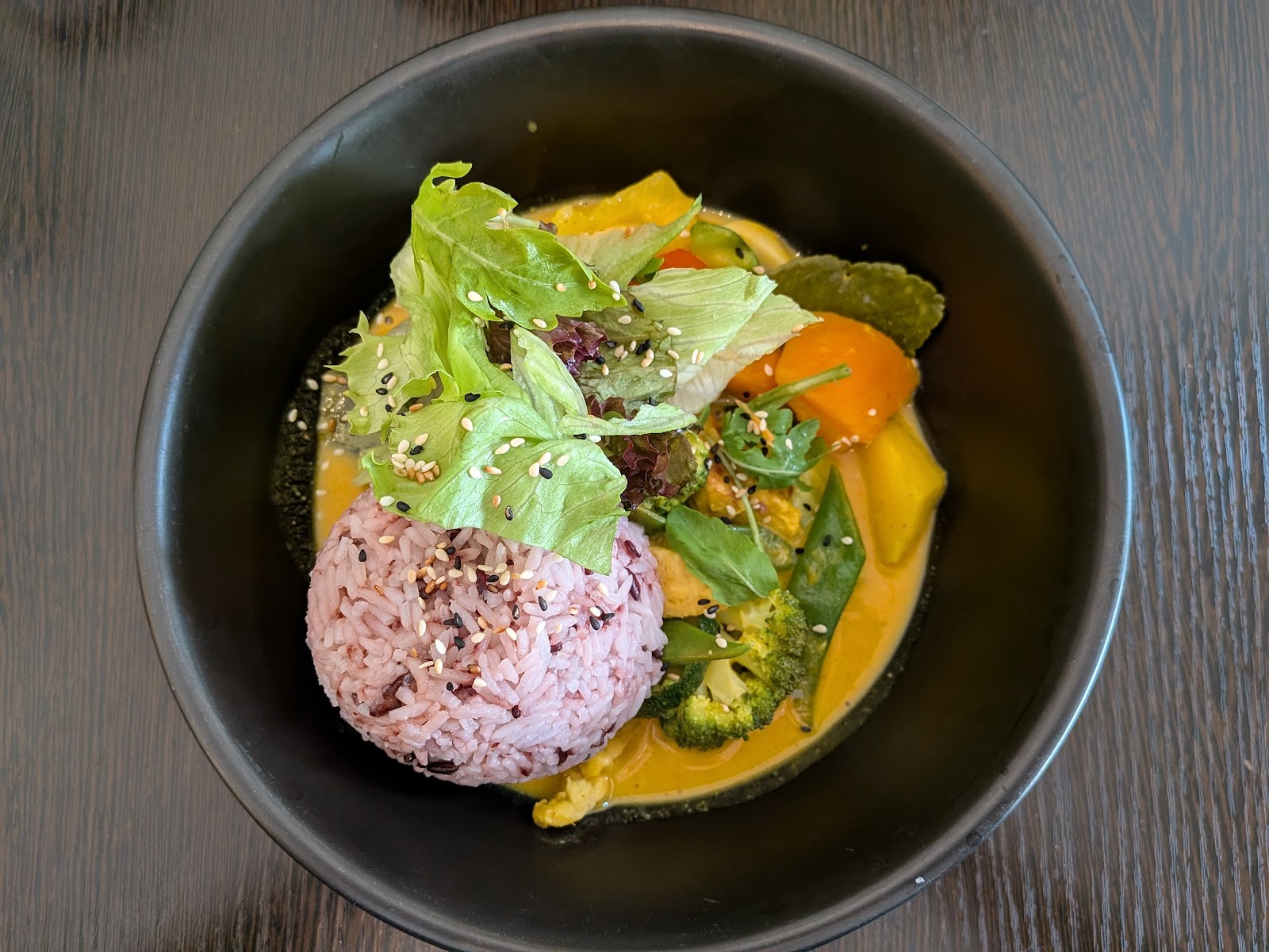 tiger club vegan sushi: food & drinks