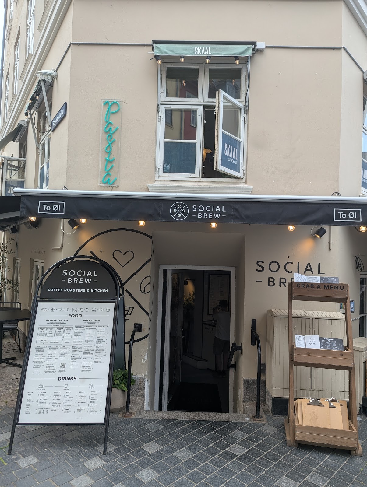 Social Brew: the place