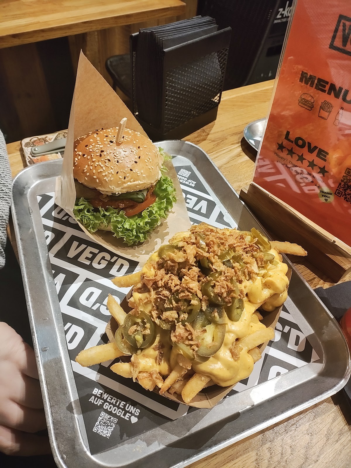 VEG'D - Vegan Burgers - F-hain: food & drinks