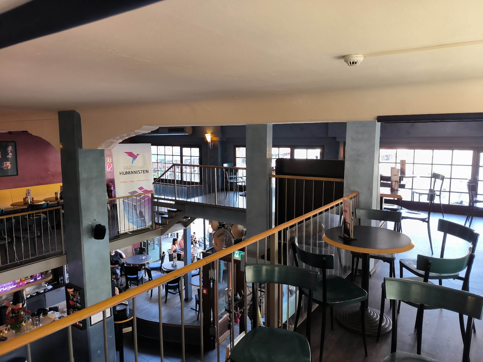 Spizz: the place