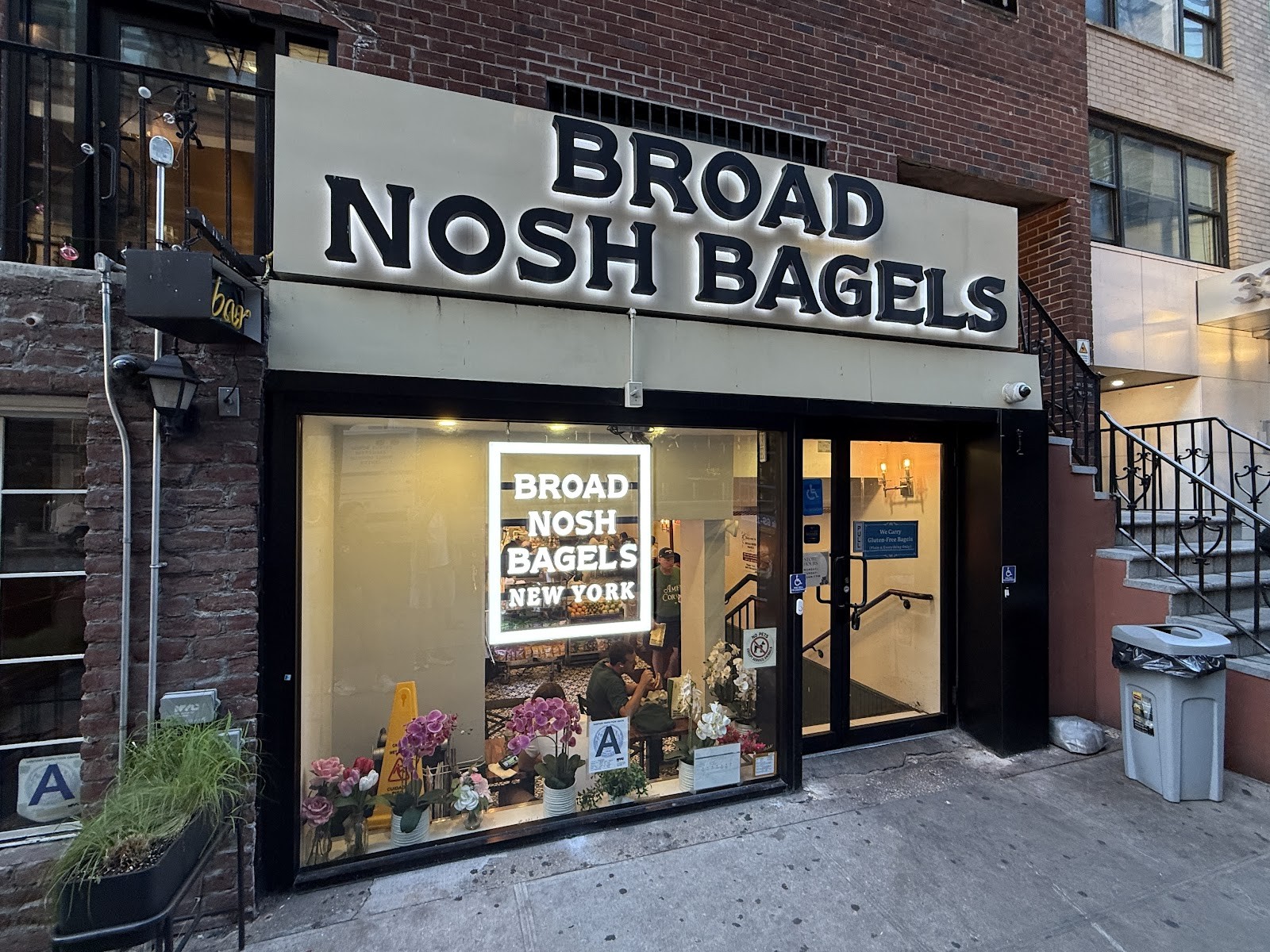Broad Nosh Bagels: the place