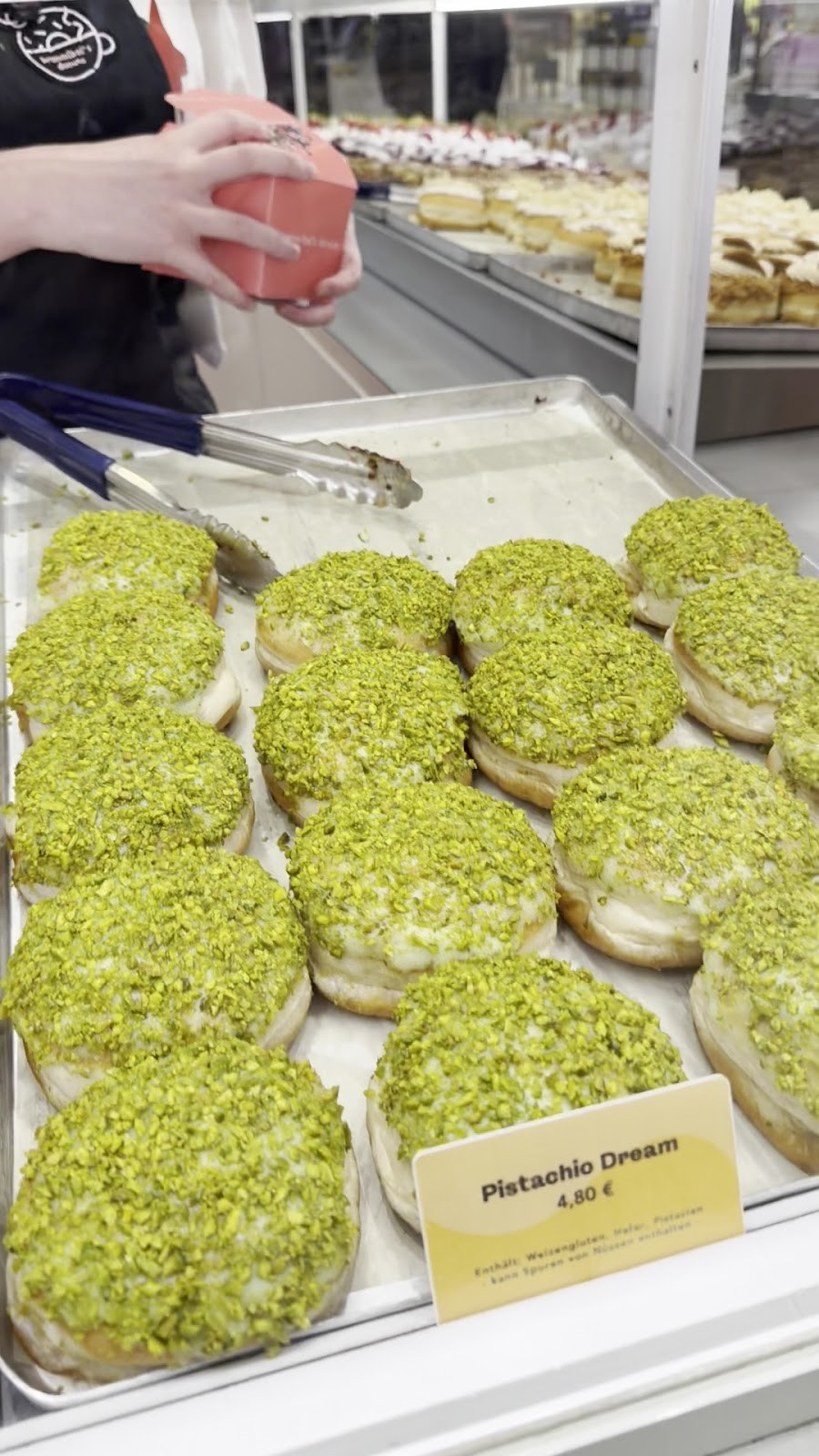 Brammibal's Donuts: food & drinks
