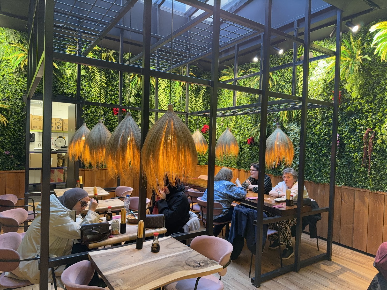 Hawaiian Poké Bowl - Groenplaats: the place