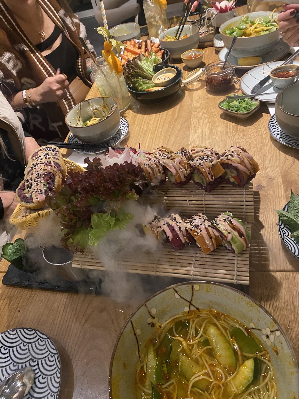 Mandala: food & drinks
