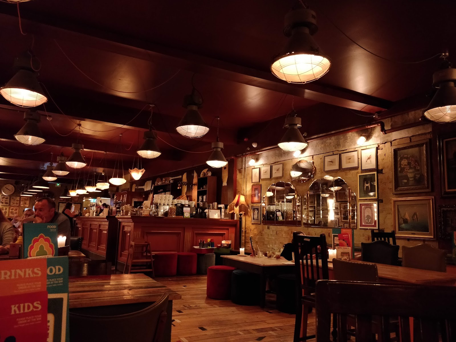 Renato Lounge: the place