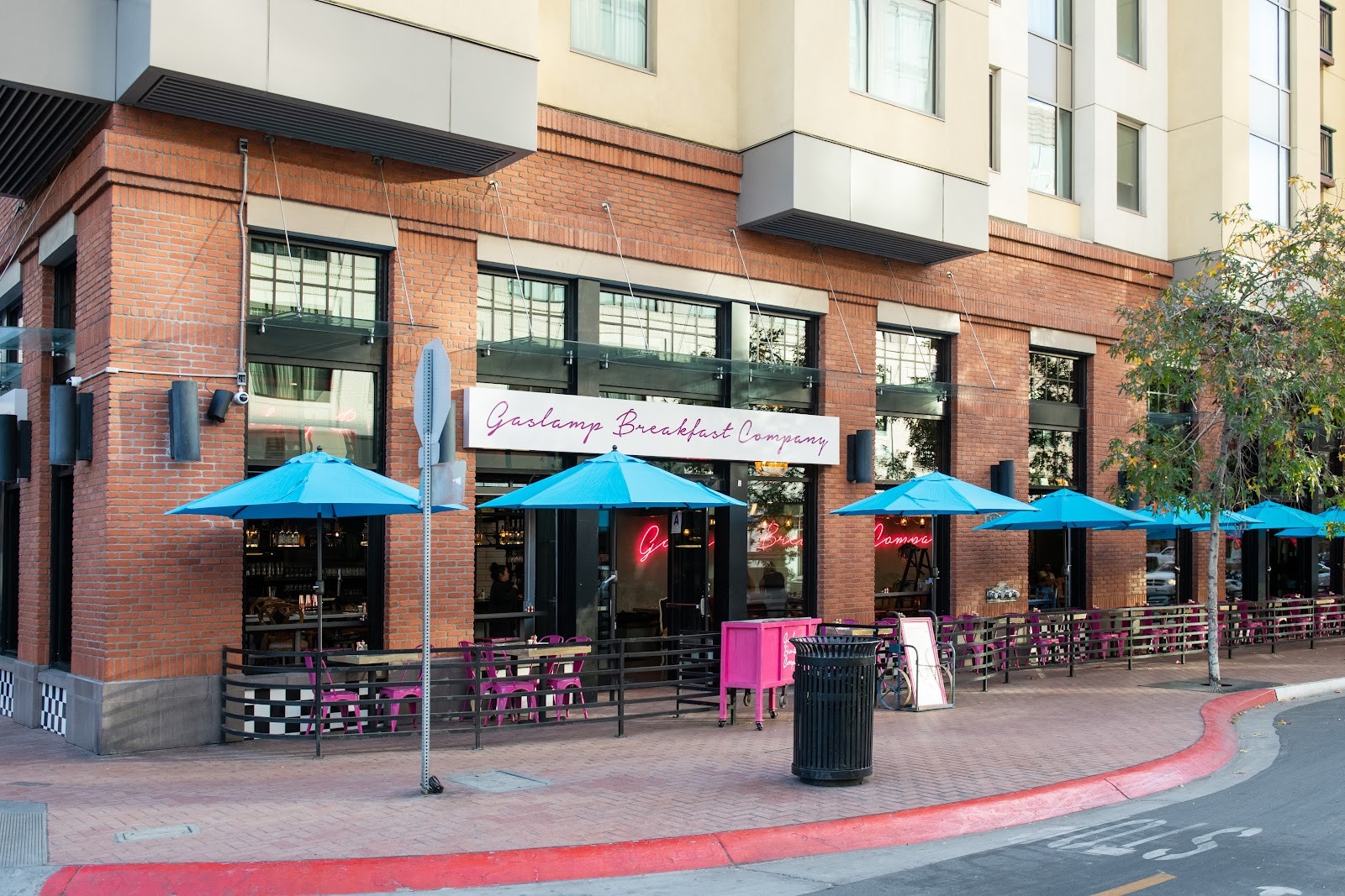 Gaslamp Breakfast Company: the place