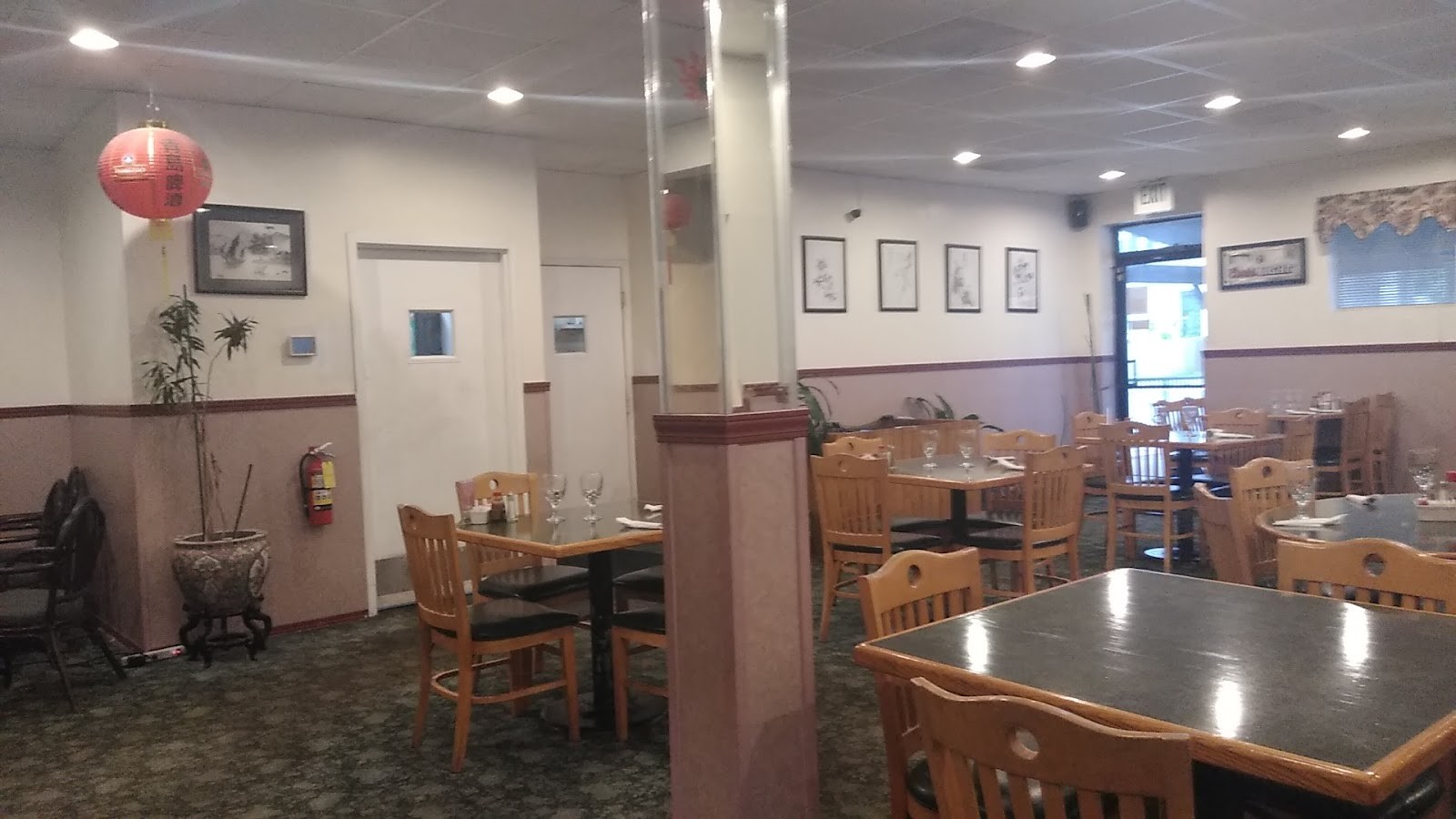 Sidewok cafe: the place