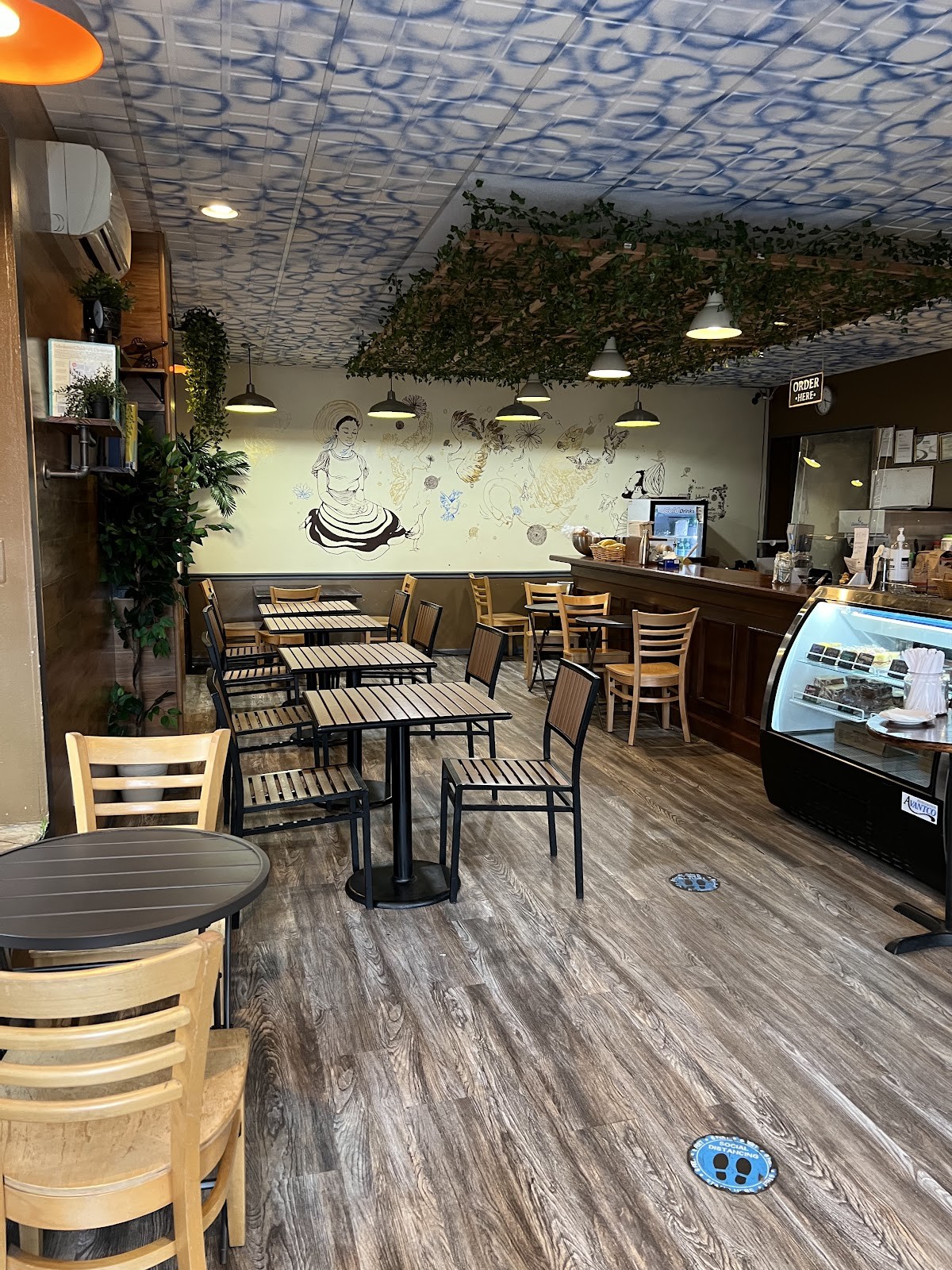B2 Cafe: the place