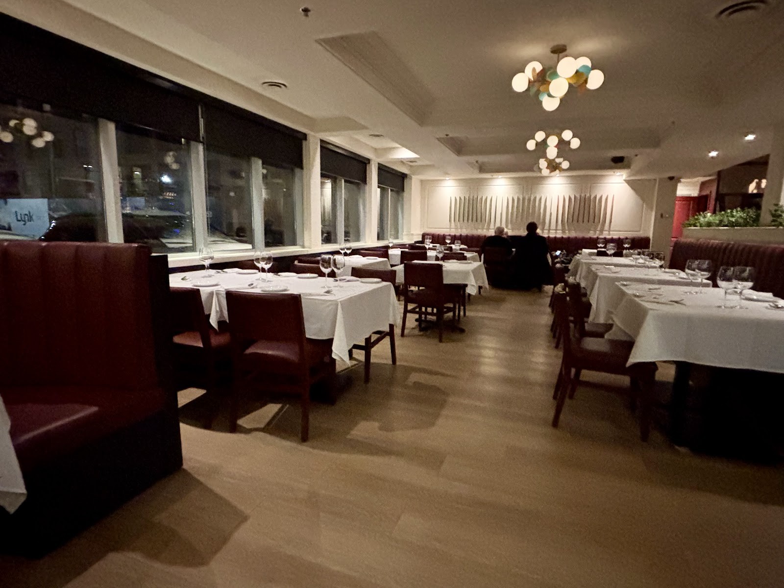 Portovino Decarie - Restaurant Italien: the place