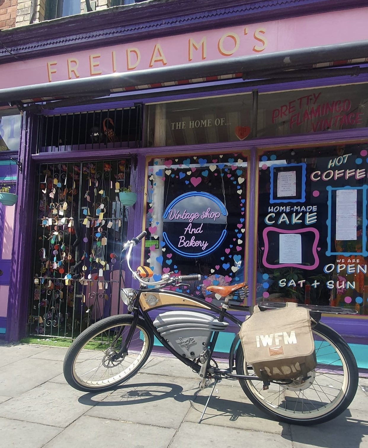 Freida Mo's: the place