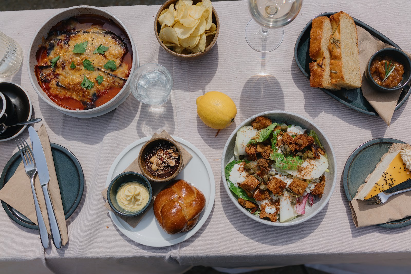Orangerie Neukölln: food & drinks