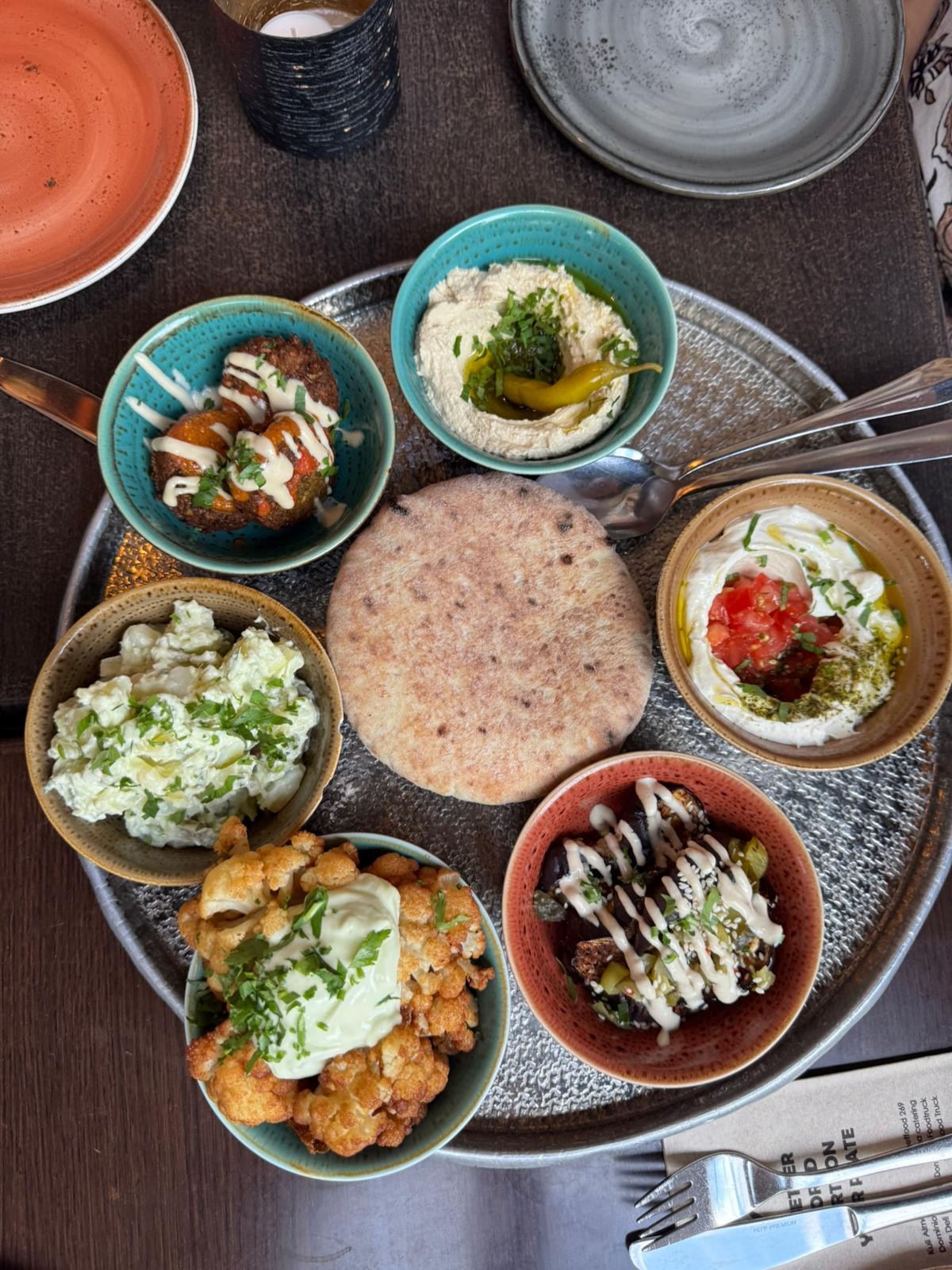 Kuli Alma: food & drinks