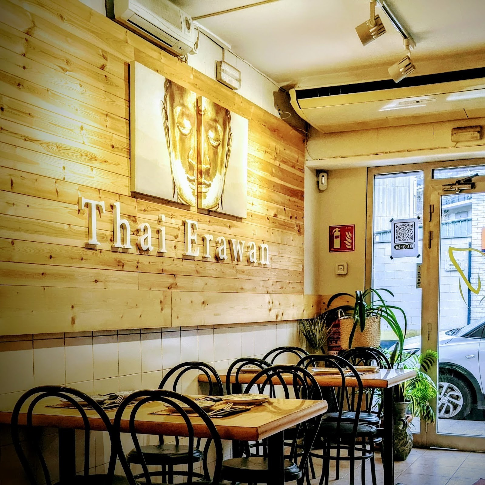 Thai Erawan BCN: the place