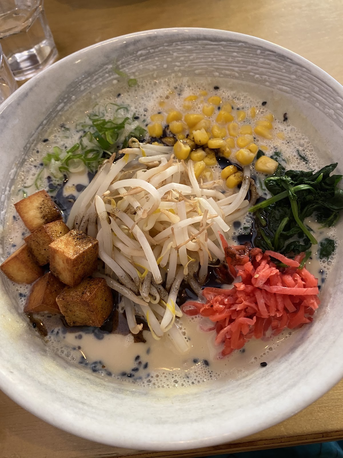 Goemon Ramen Bar: food & drinks