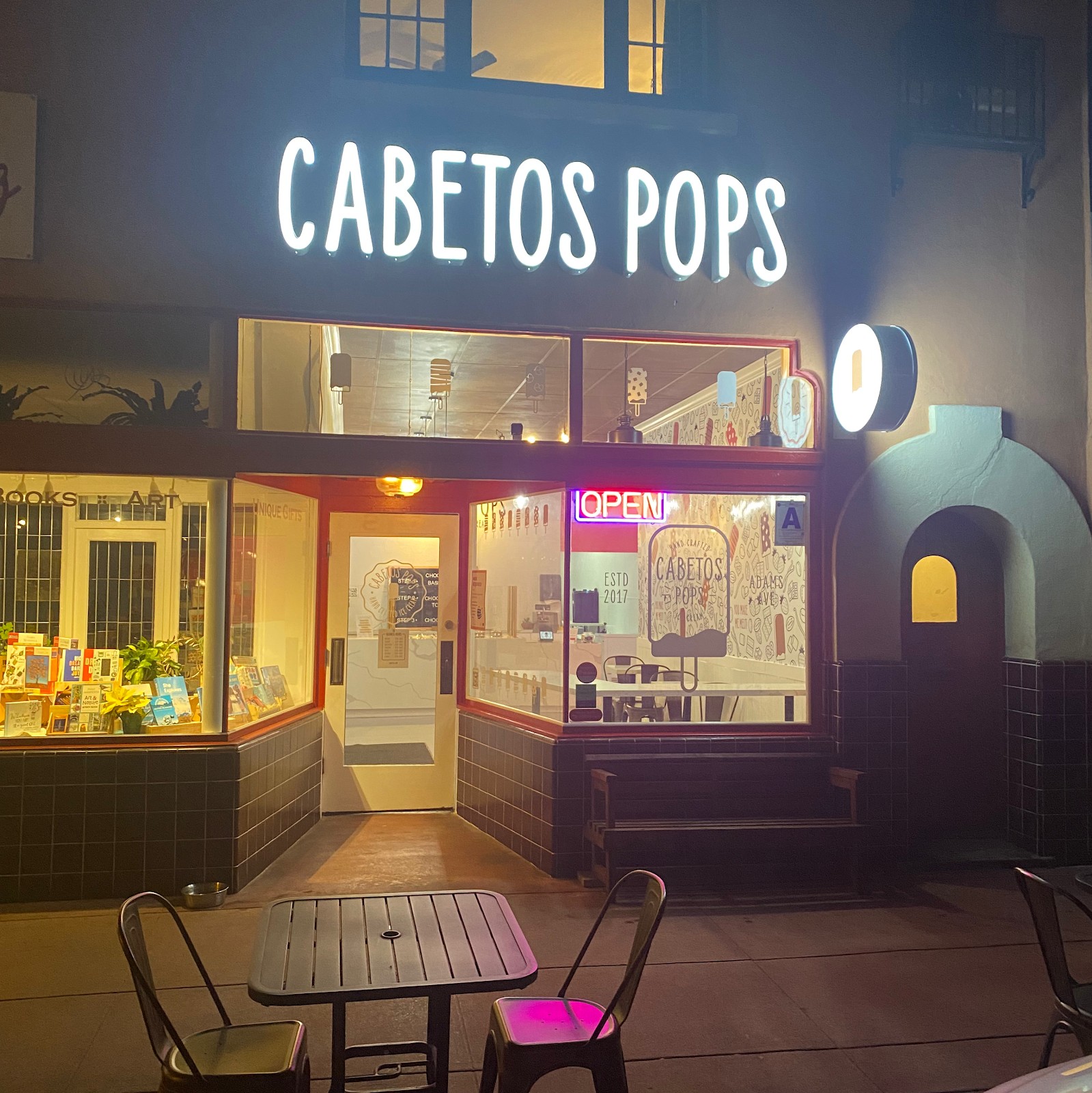CABETOS Pops: the place