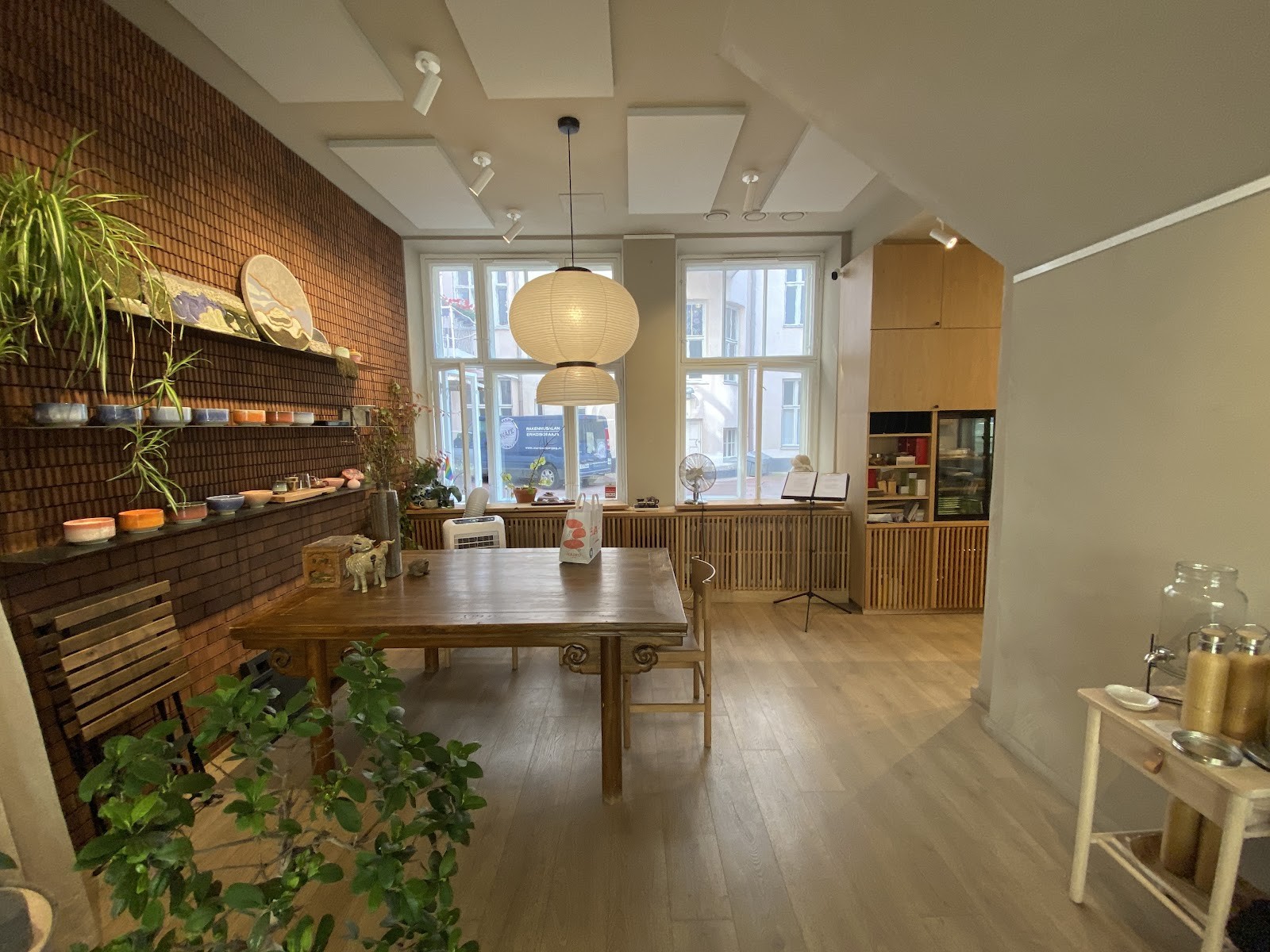 TeeMaa teehuone/ tea house: the place