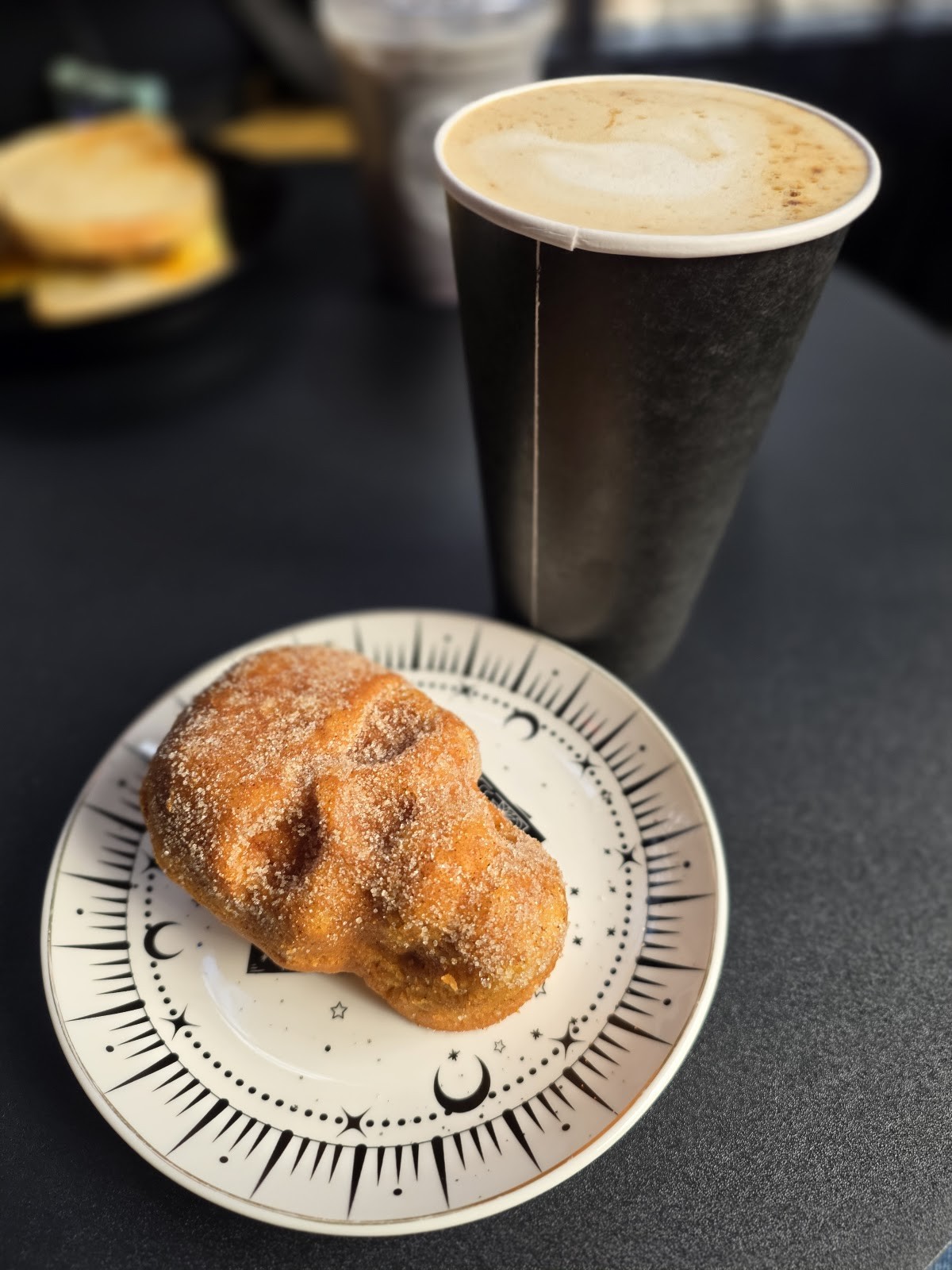 Memento Mori Cafe: food & drinks
