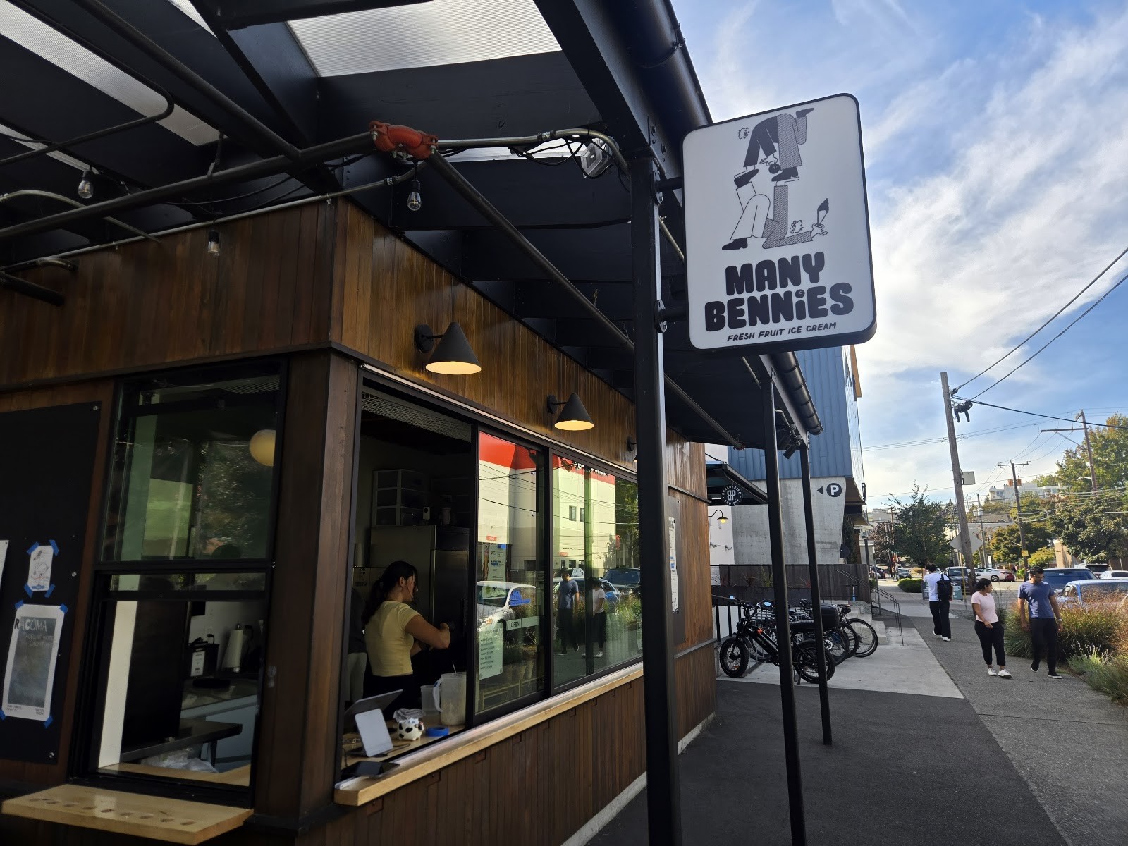 Many Bennies: the place