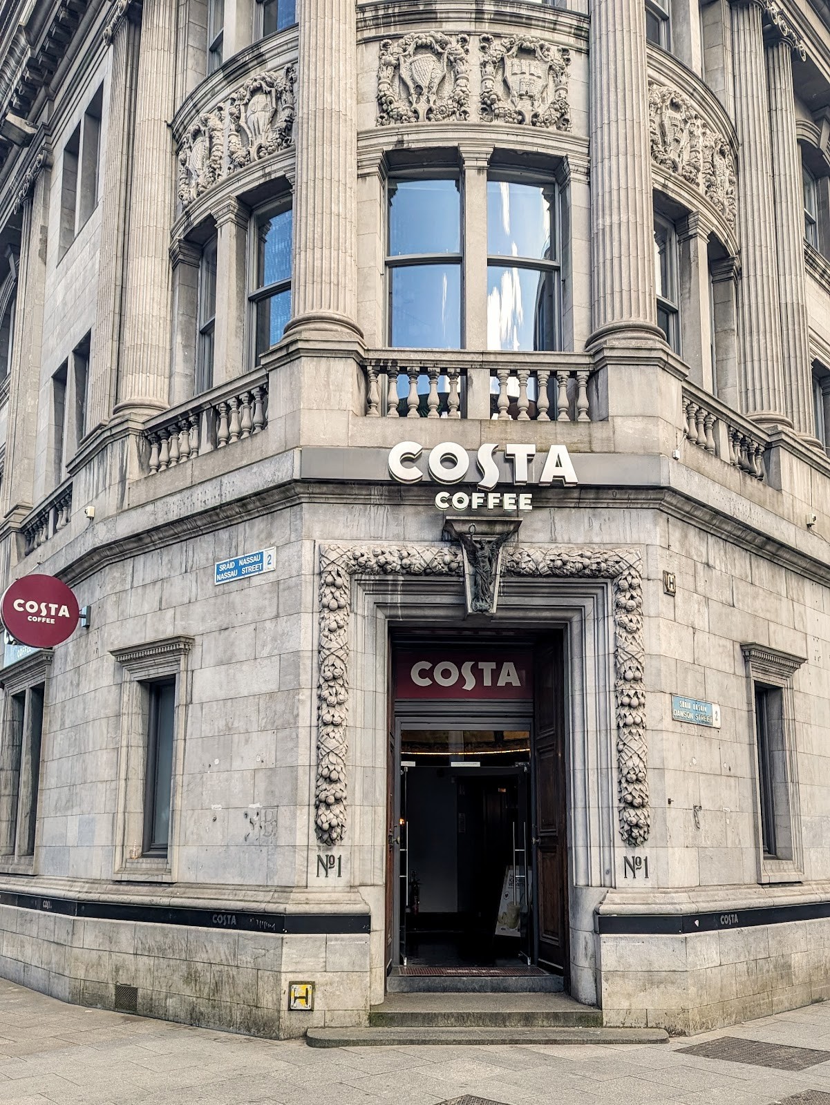 Costa Dawson Street: the place
