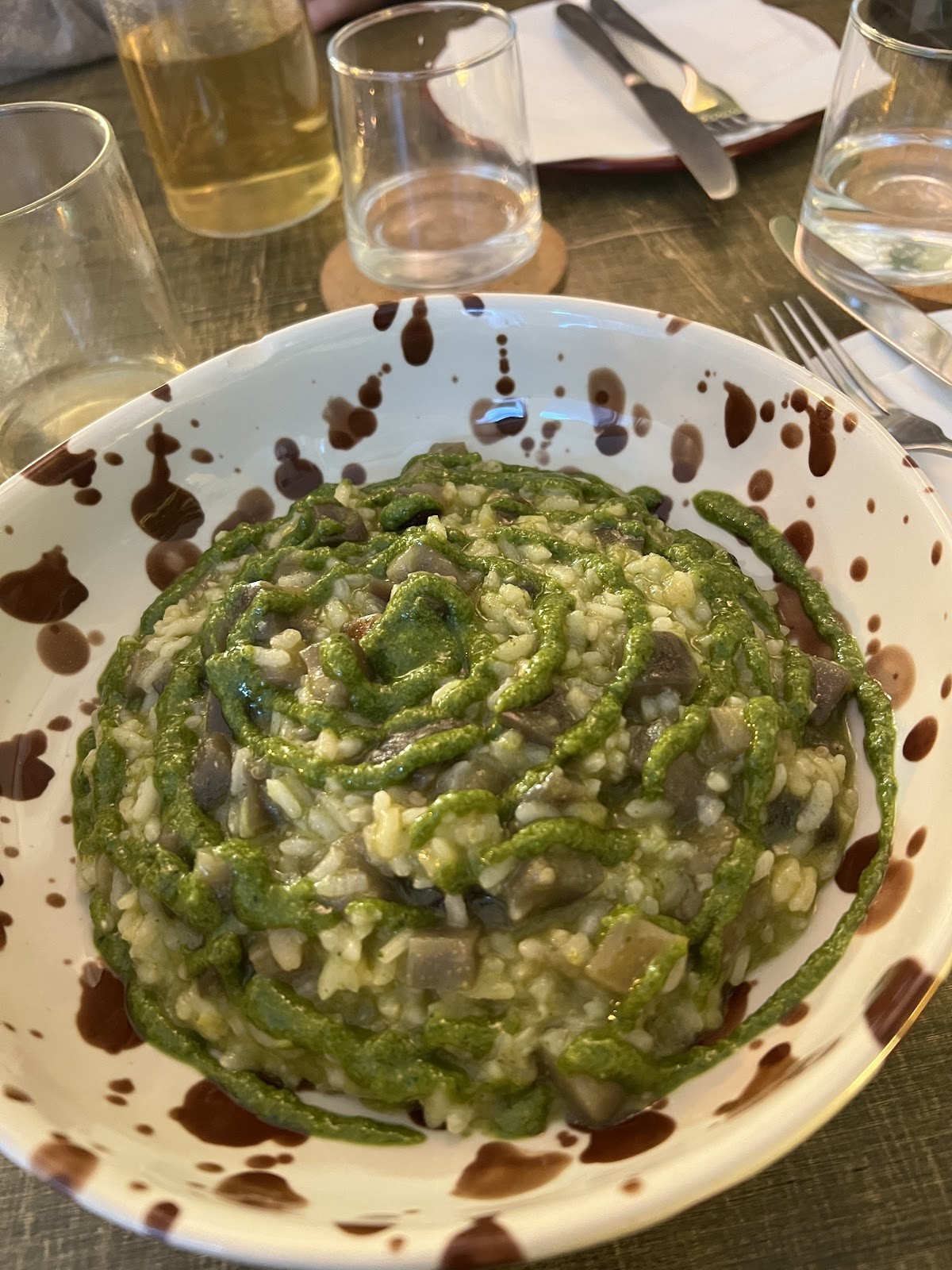 Soots: food & drinks
