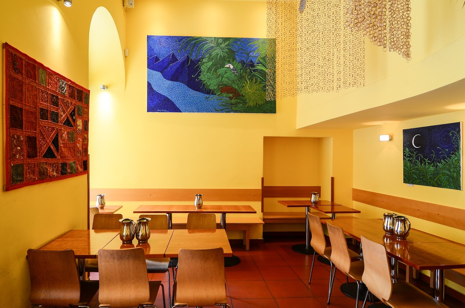 Beas Vegetarian Dhaba: the place