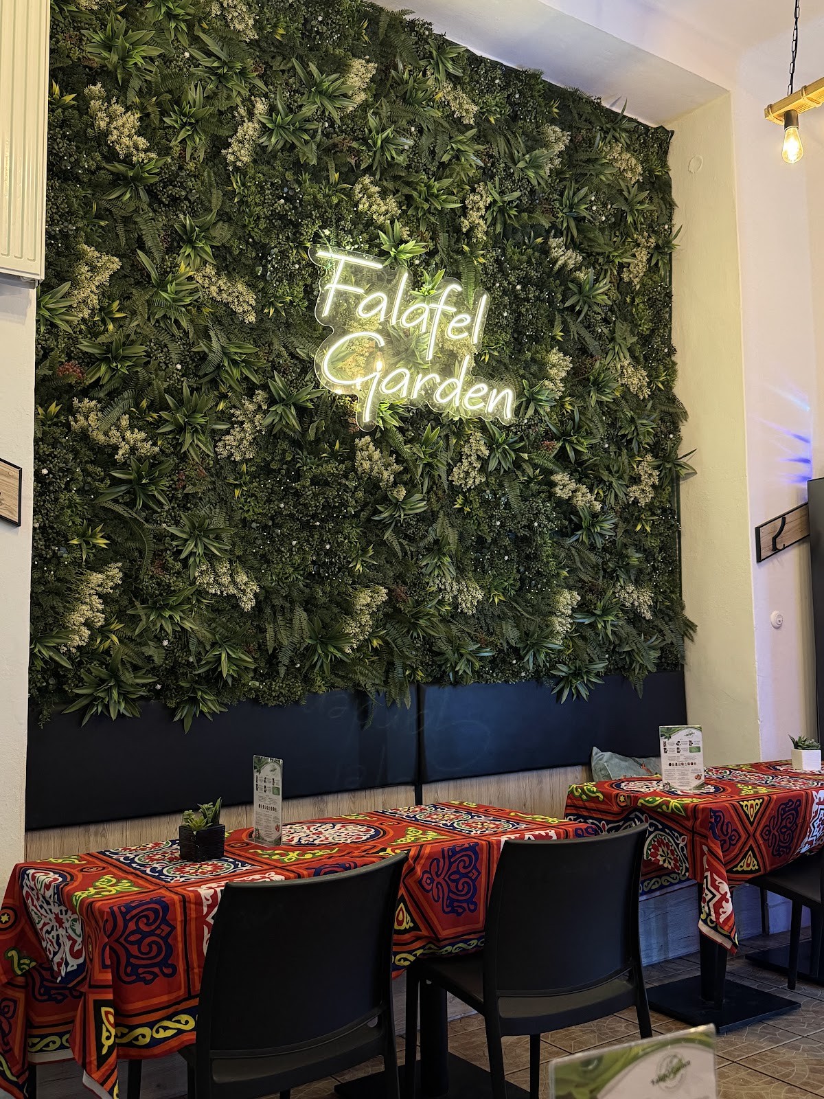 Falafel Garden & Mezze: the place