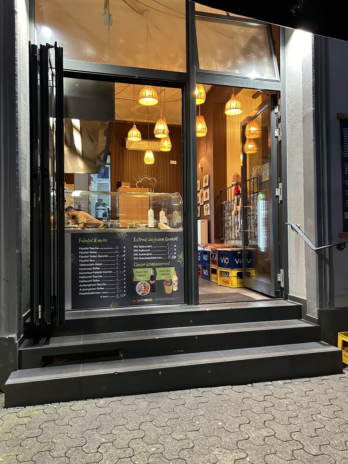 Falafelna: the place