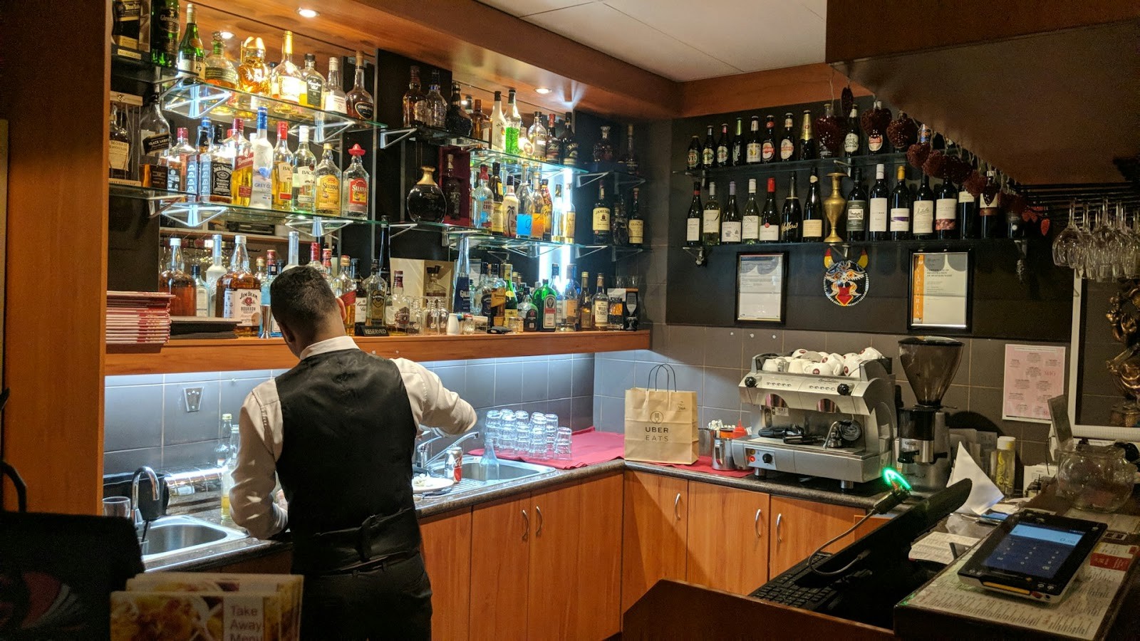 Utsav Indian Restaurant: the place