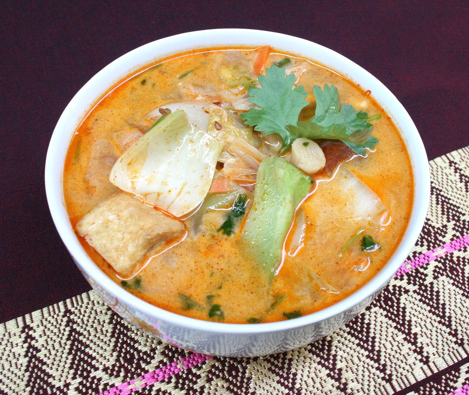 May Kaidee: food & drinks