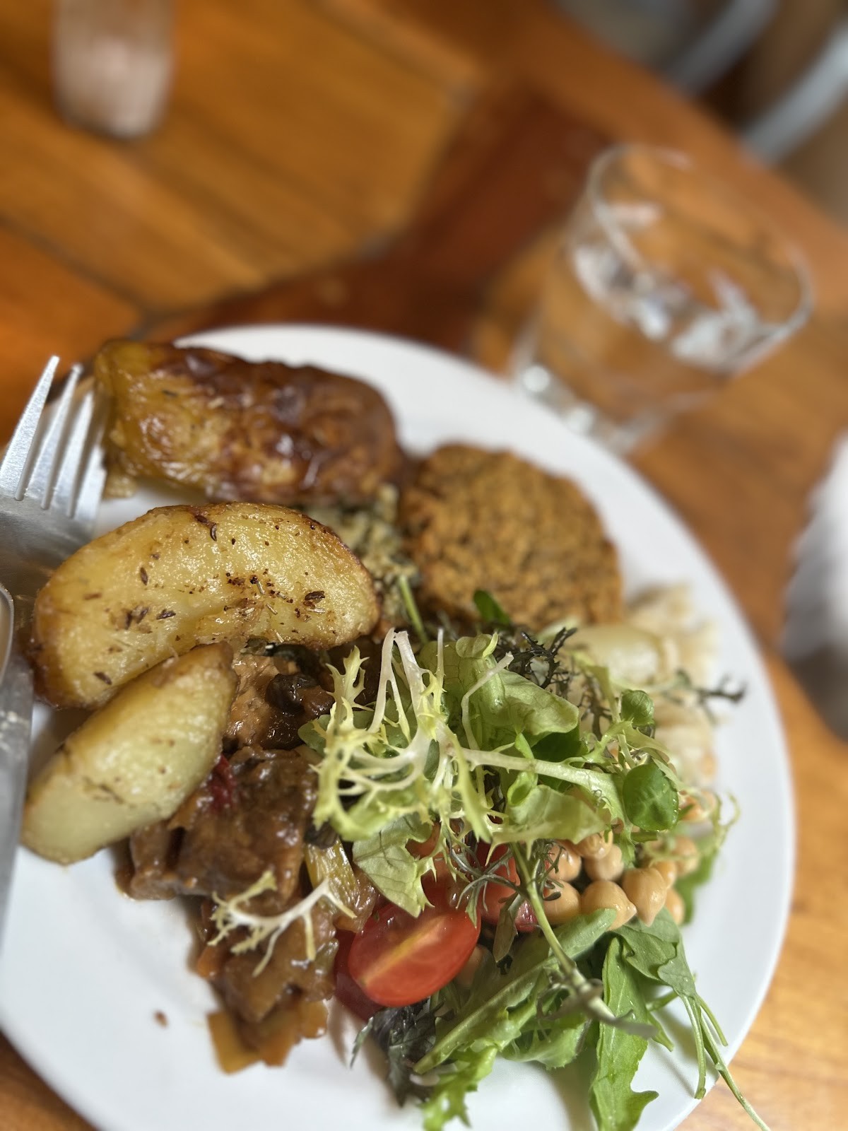 Veganská restaurace Country Life Melantrichova: food & drinks